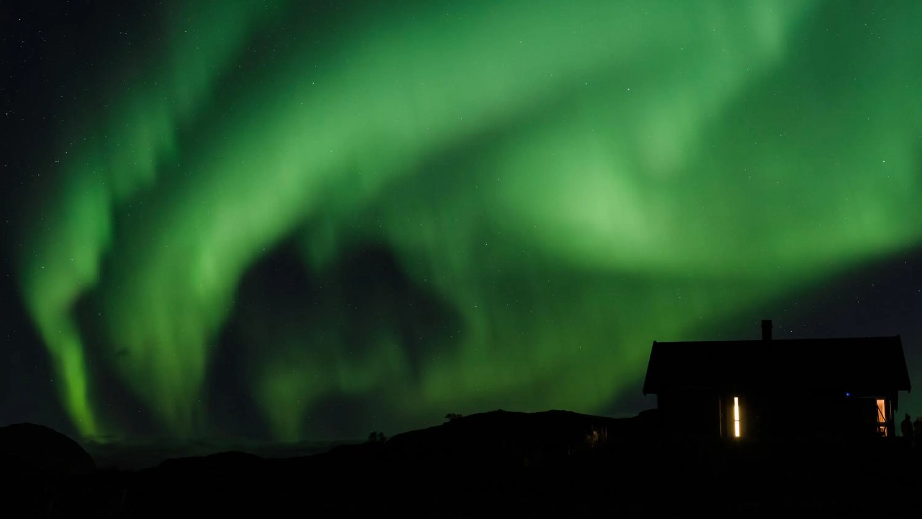Mountain view in Lofoten Links Lodges