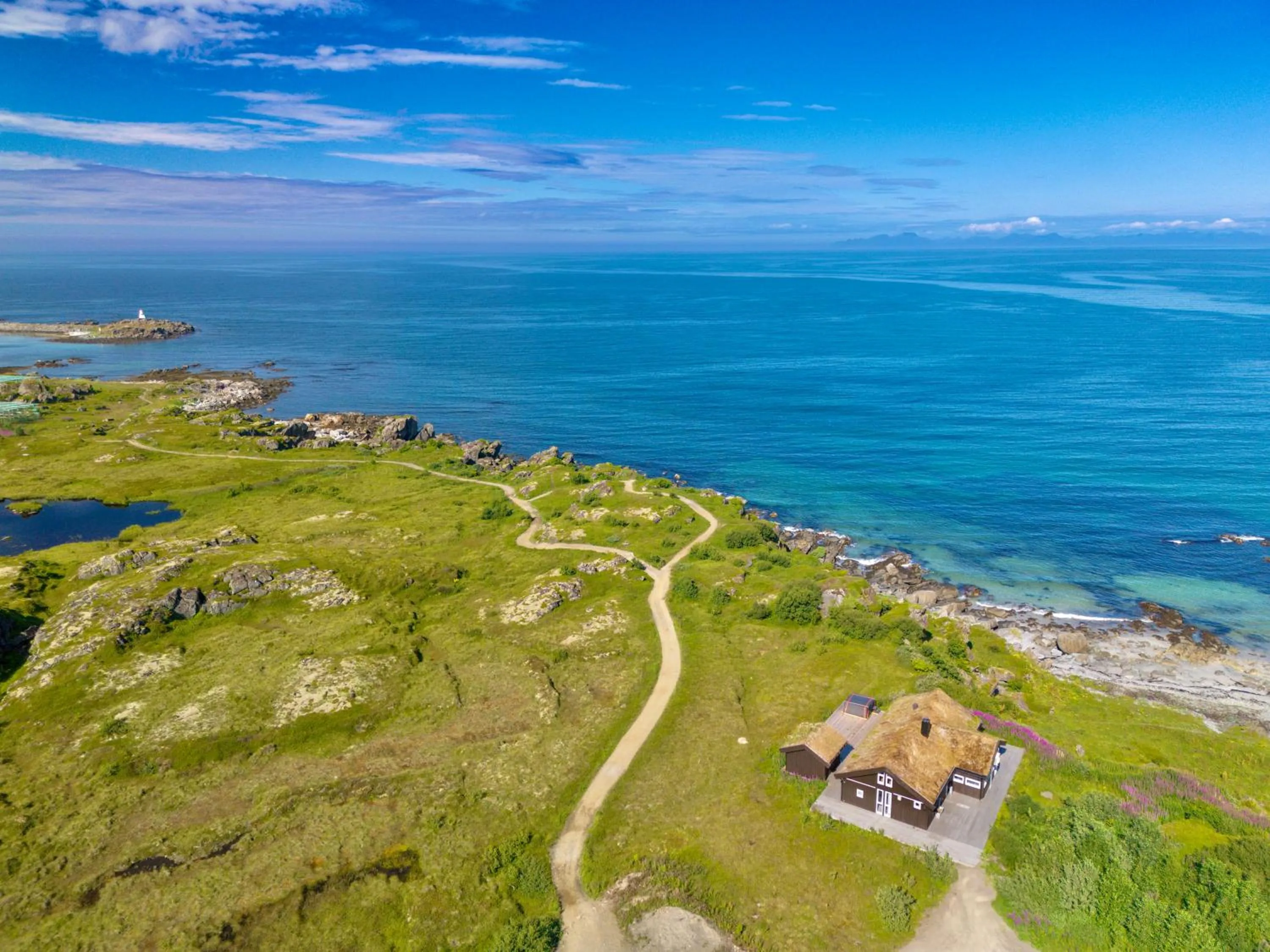 Sea view in Lofoten Links Lodges