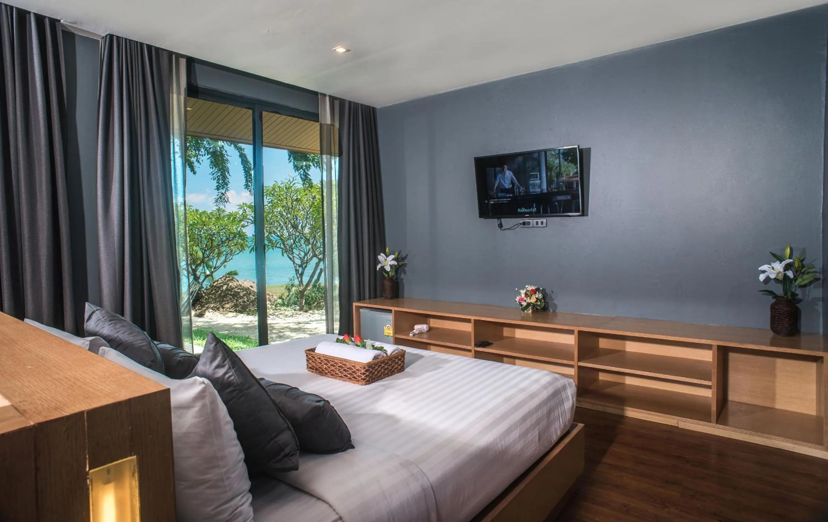 Sea view, Bed in The Bay Samui