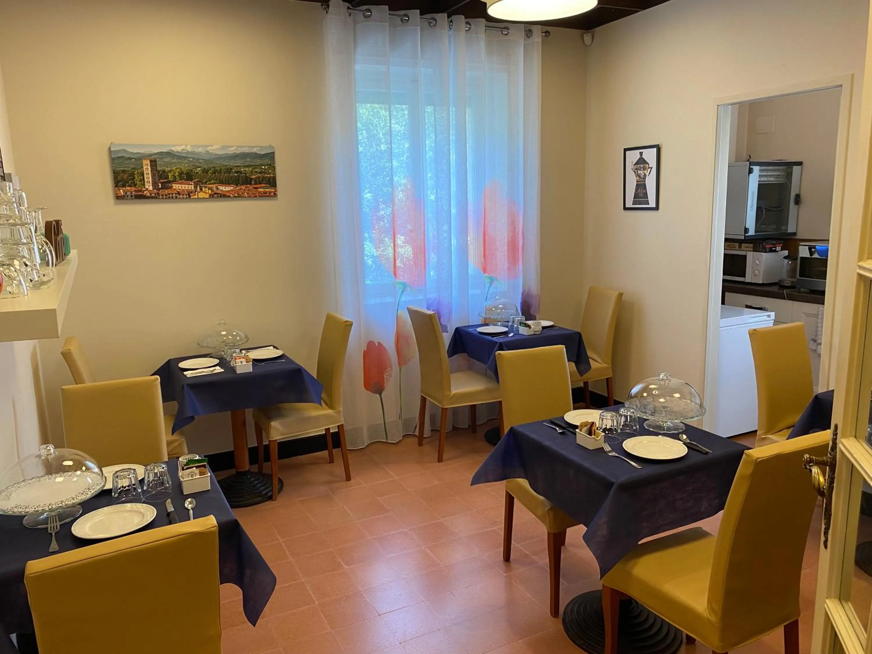 Breakfast in Villa Catelli