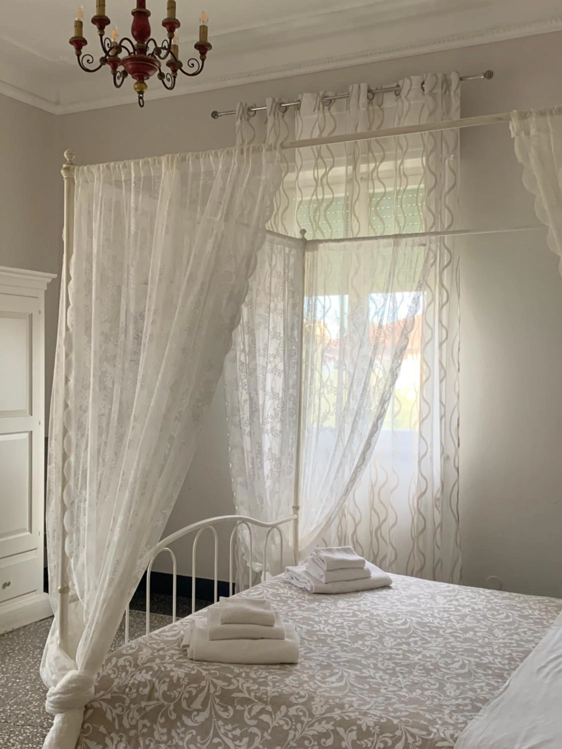 Bedroom, Bed in Villa Catelli