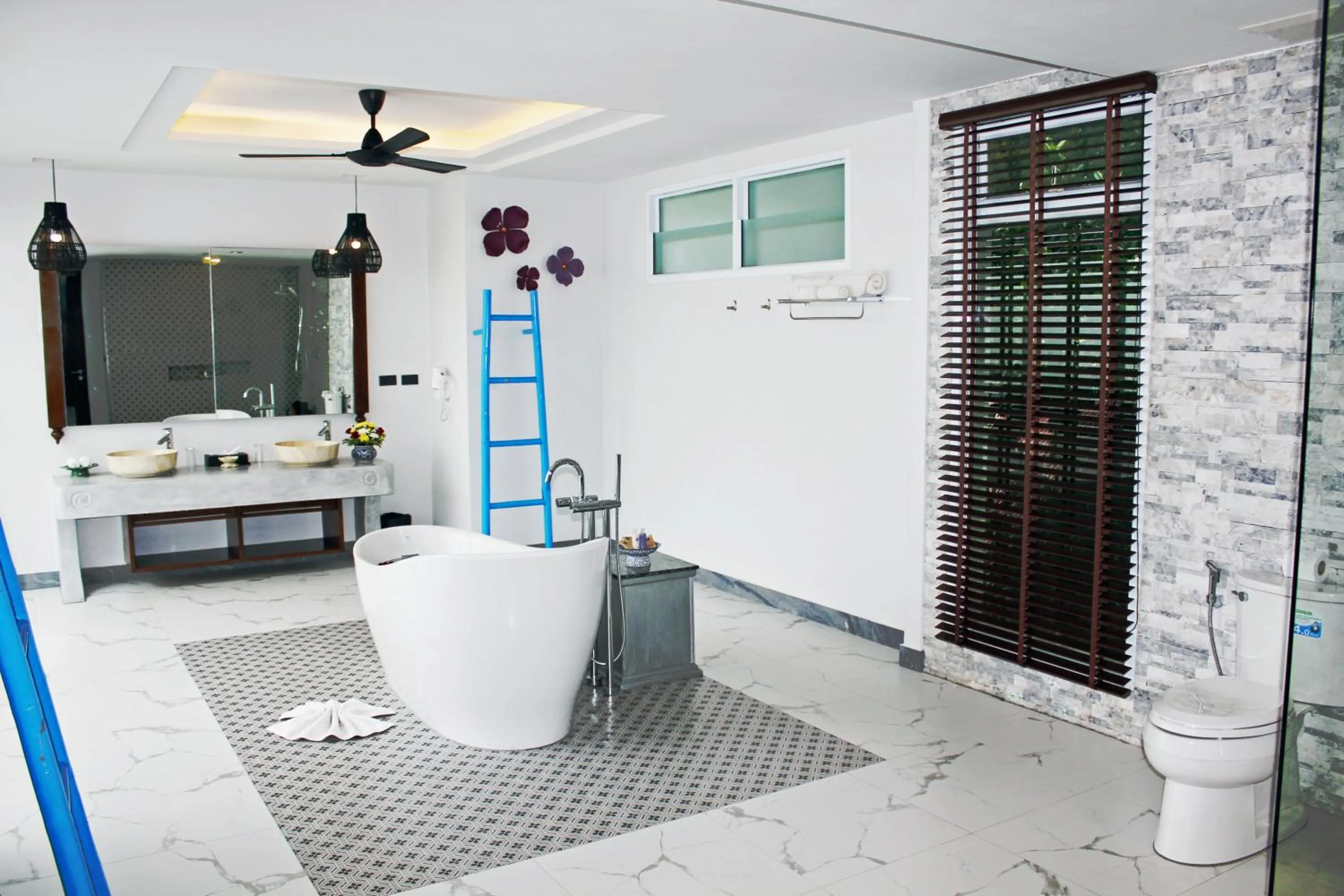 Toilet in Weekender Resort