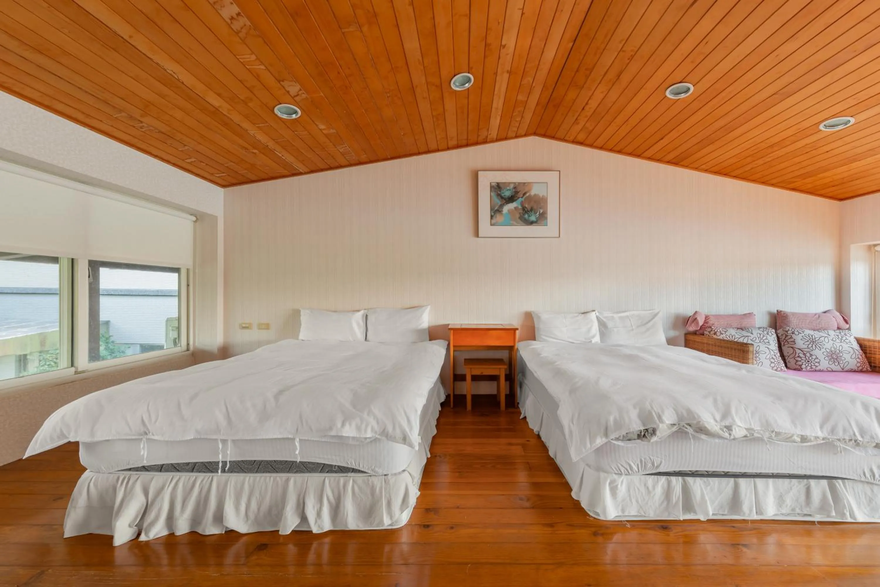 Photo of the whole room, Bed in Green Forest Villa