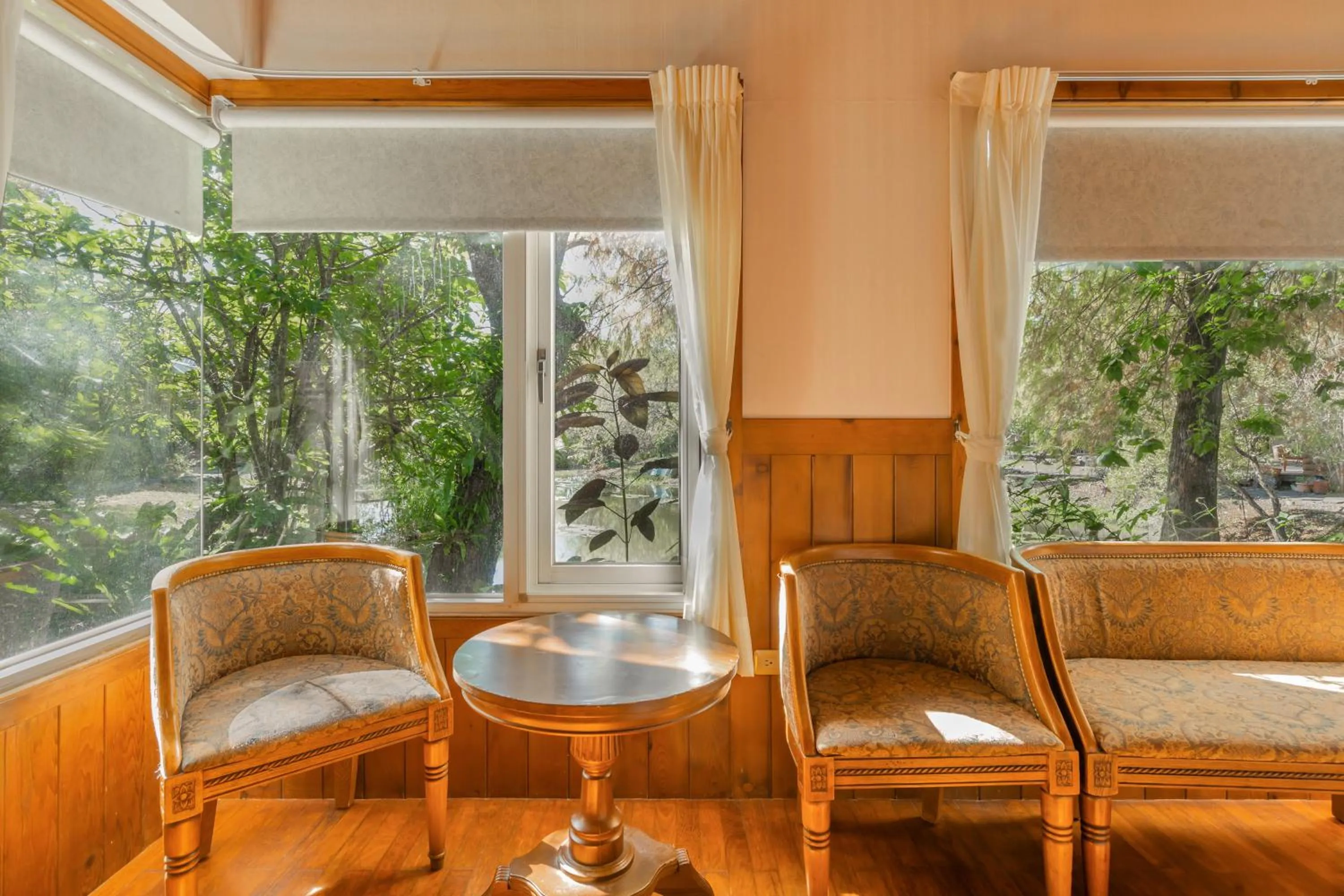 Living room in Green Forest Villa
