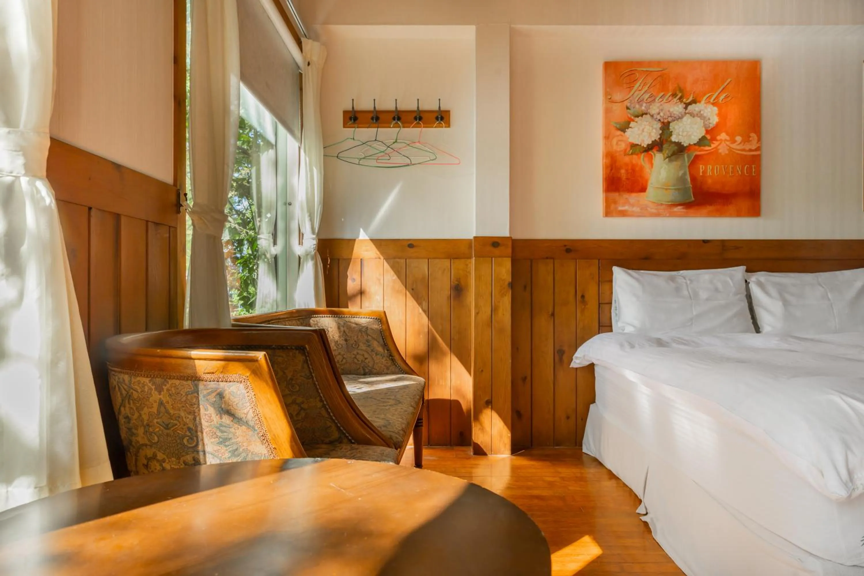 Photo of the whole room, Bed in Green Forest Villa