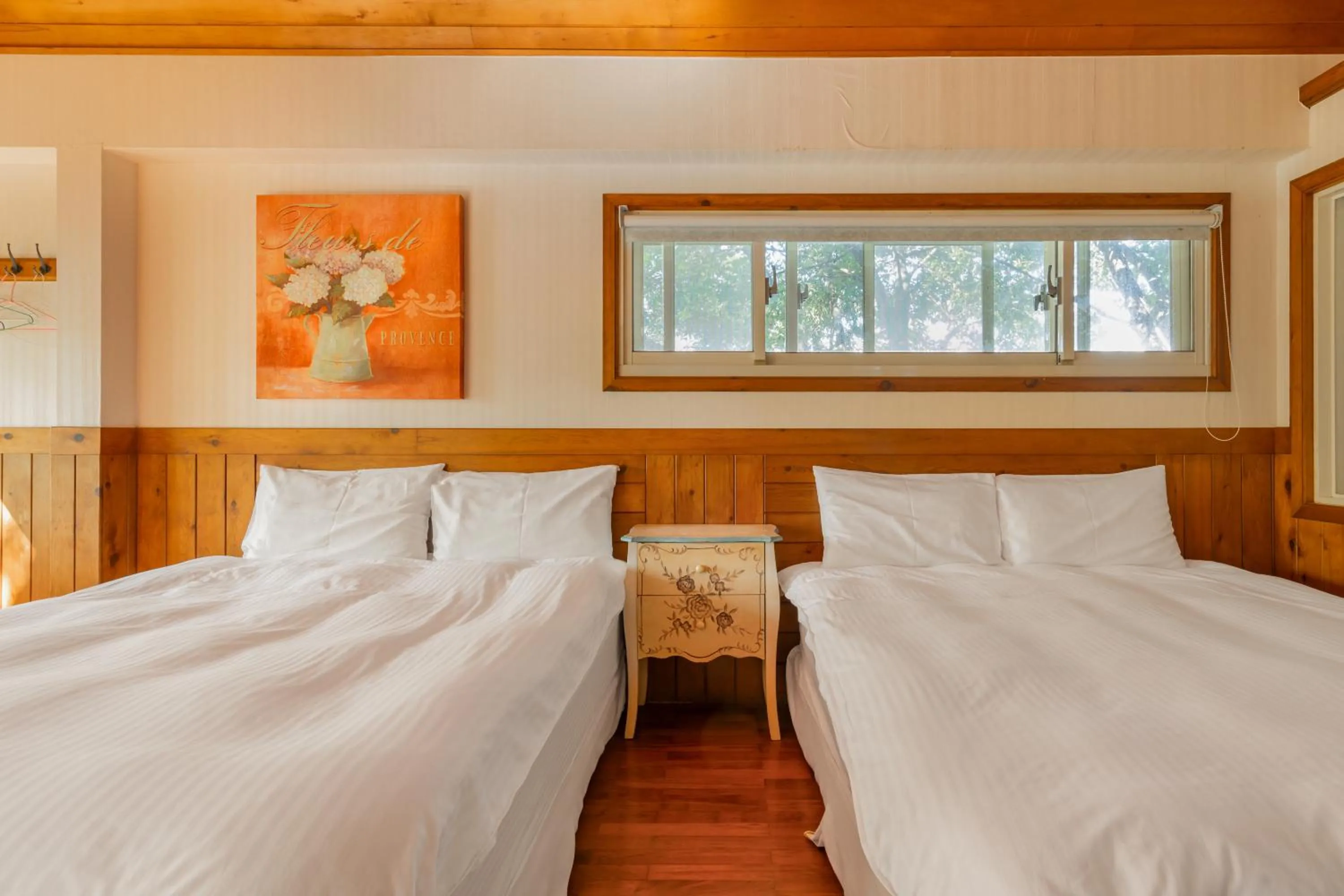 Photo of the whole room, Bed in Green Forest Villa