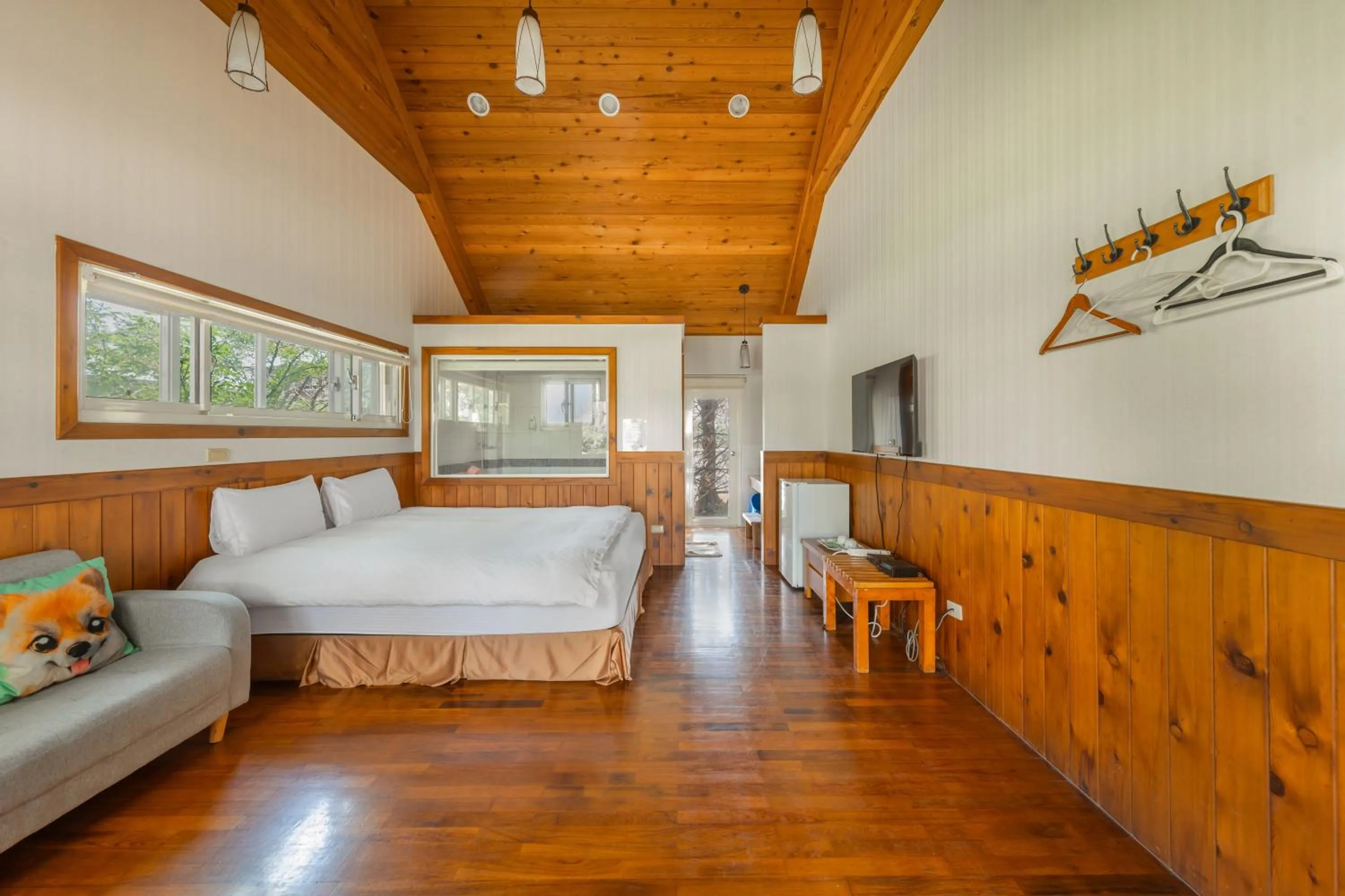 Photo of the whole room, Bed in Green Forest Villa