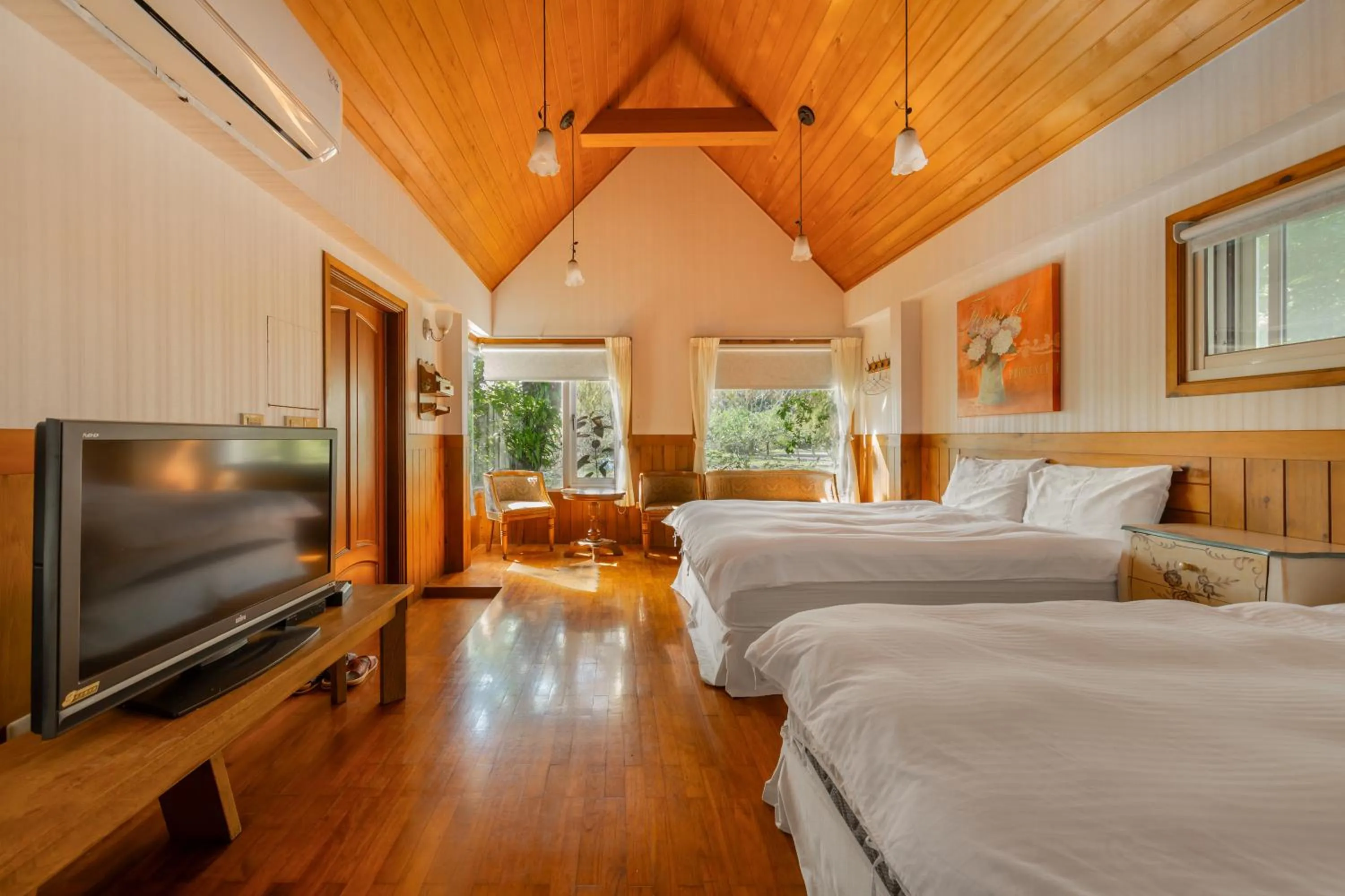 Photo of the whole room, Bed in Green Forest Villa