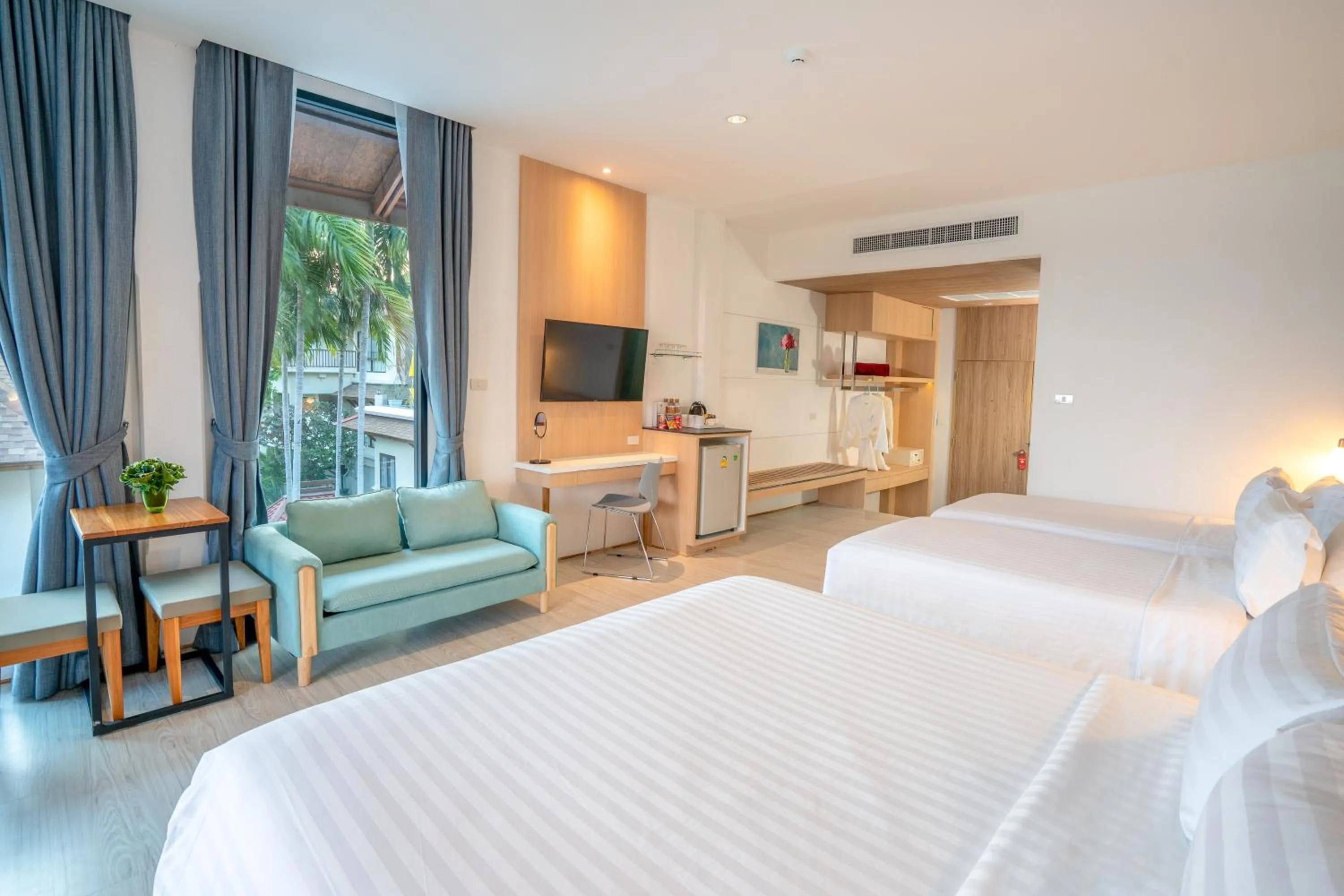 hair dresser, Bed in The Briza Beach Resort, Samui - SHA Plus