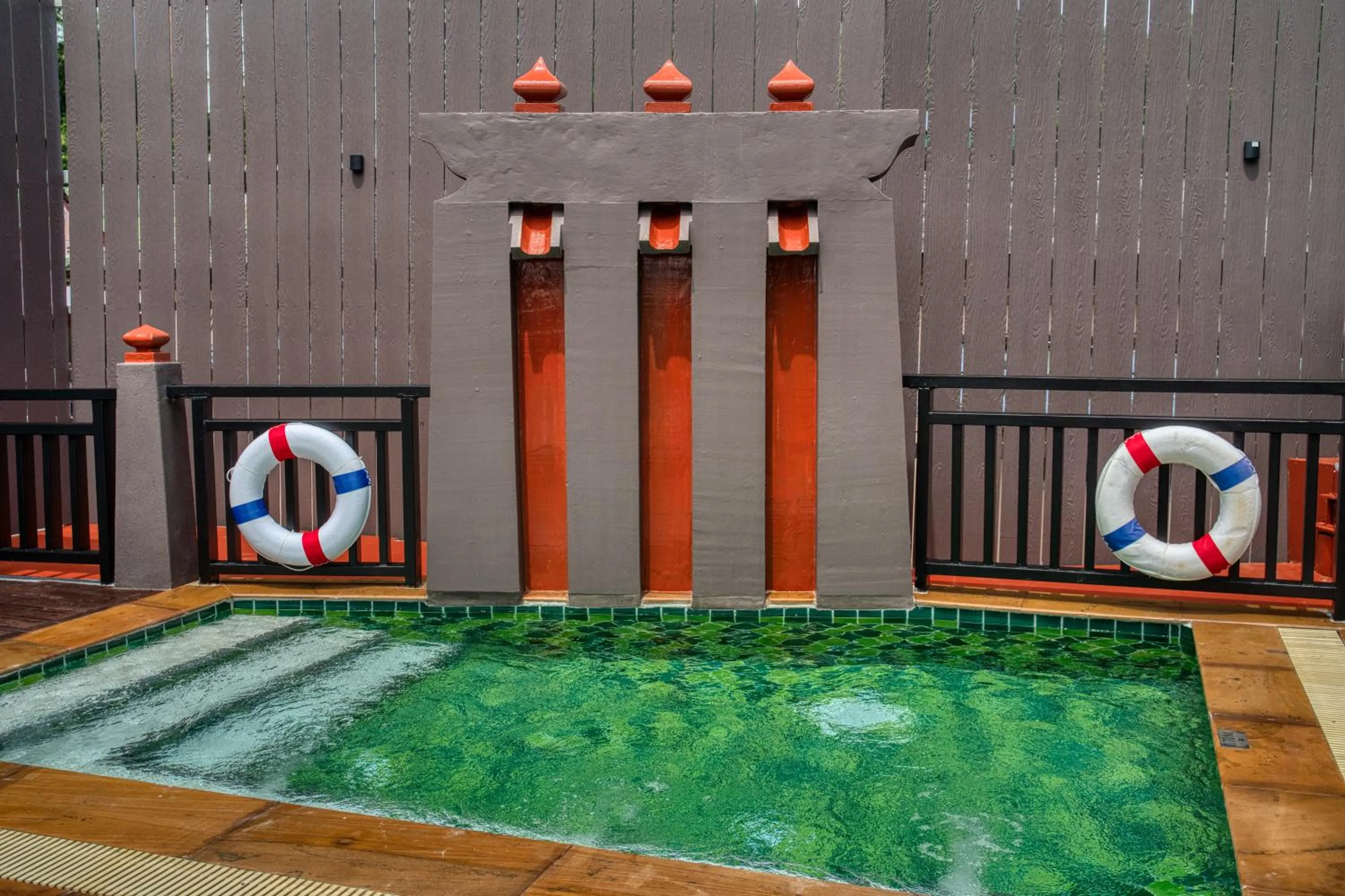 Hot Tub in Tuana Hotels The Phulin Resort