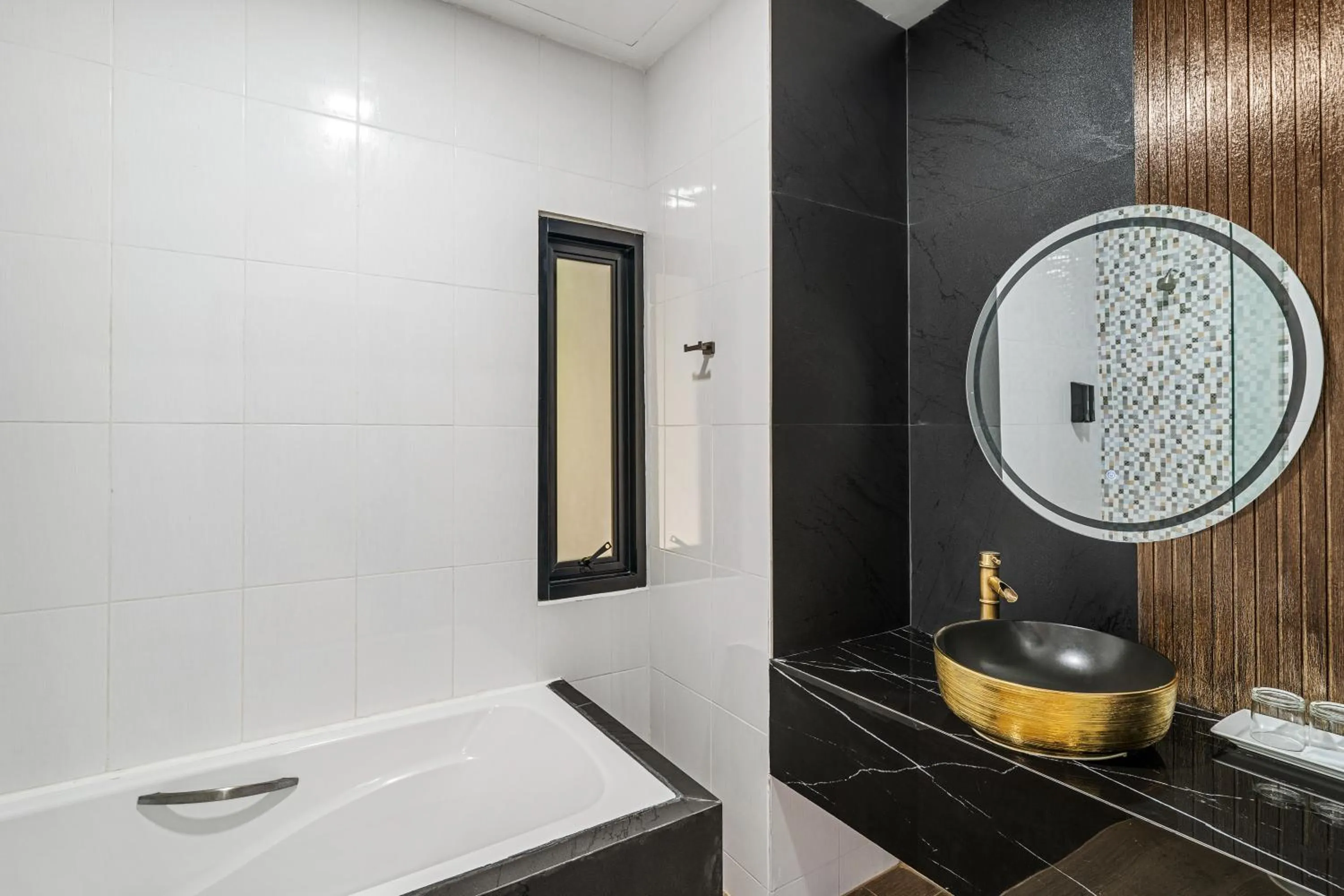 Shower in Tuana Hotels The Phulin Resort