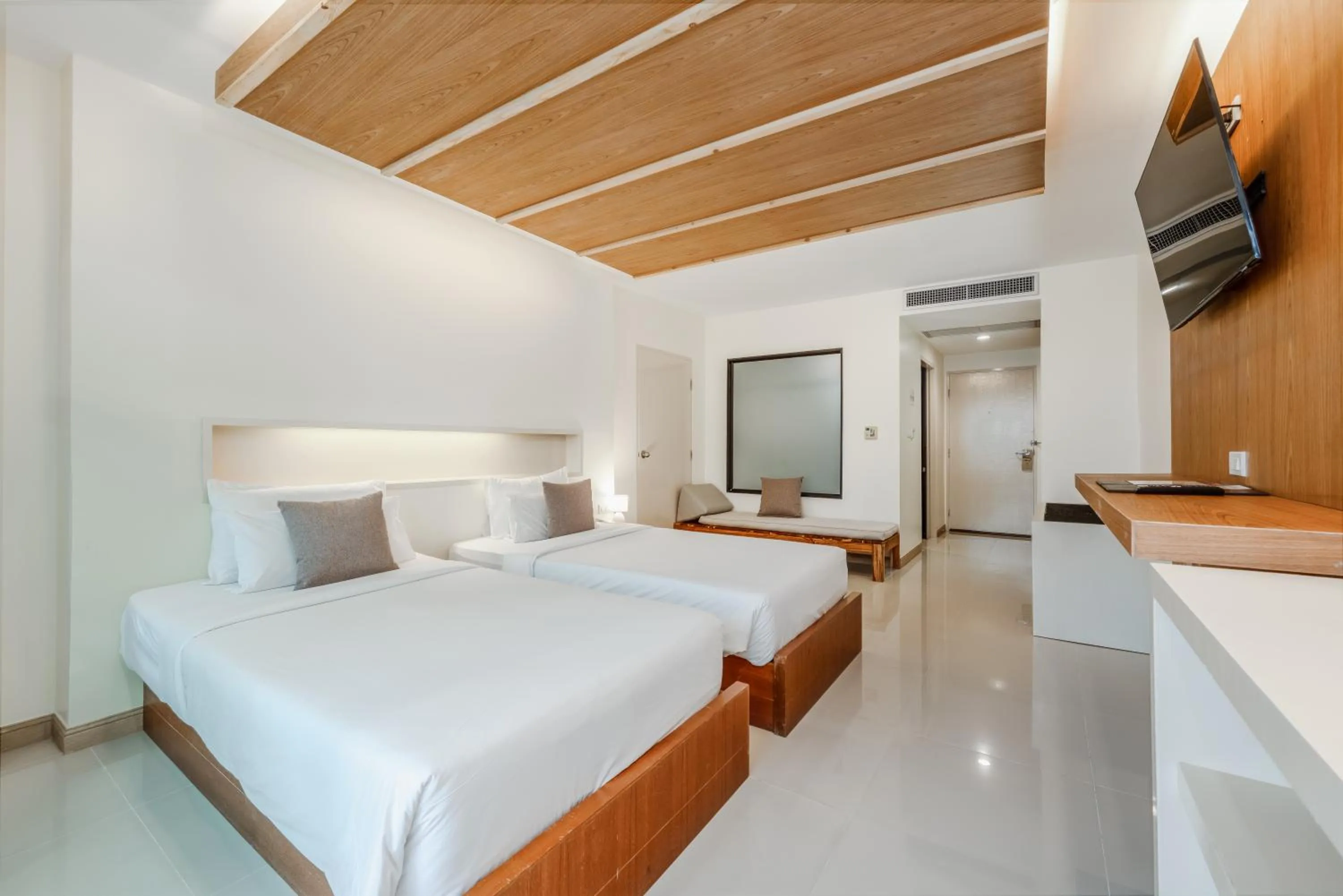Bed in Phuvaree Resort