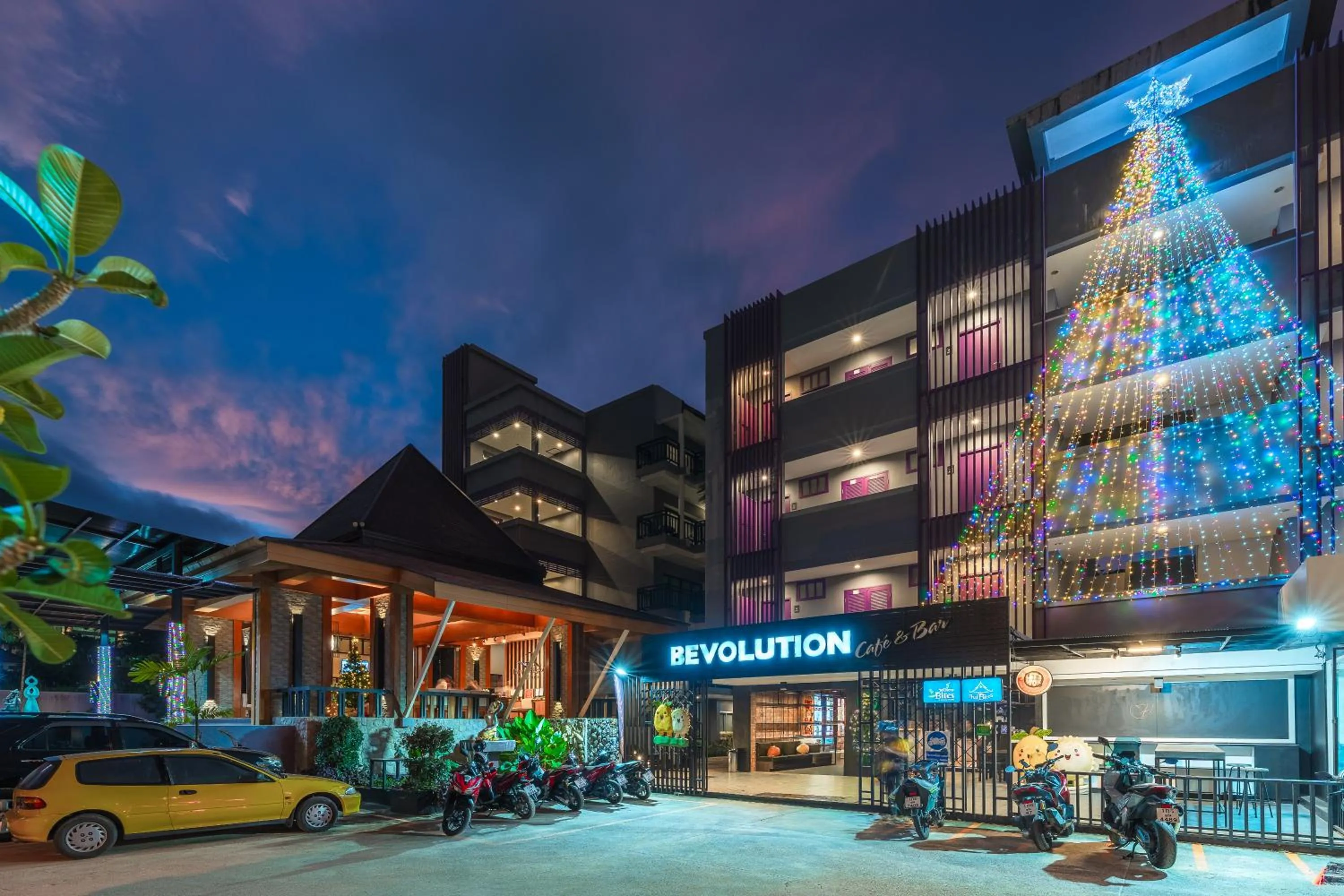 Night in Phuvaree Resort