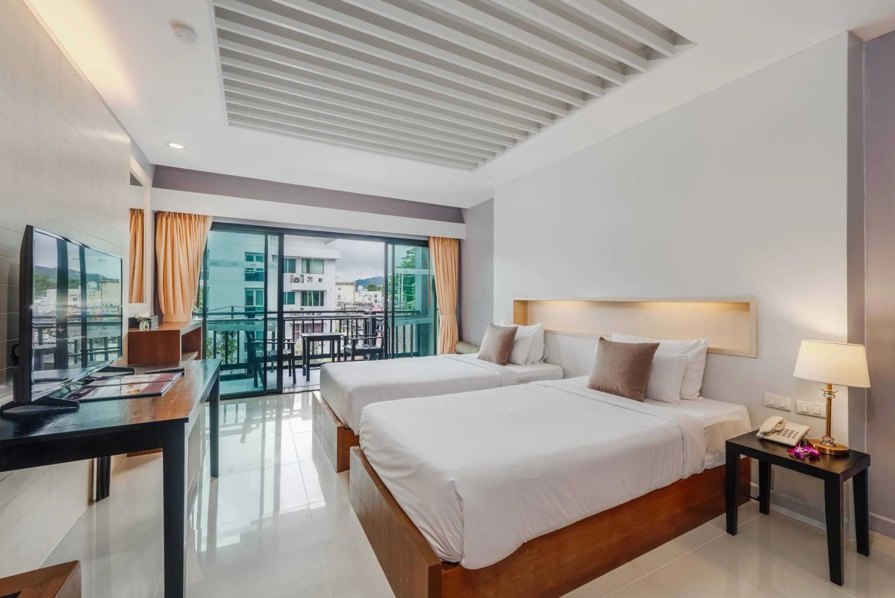 Bed in Phuvaree Resort