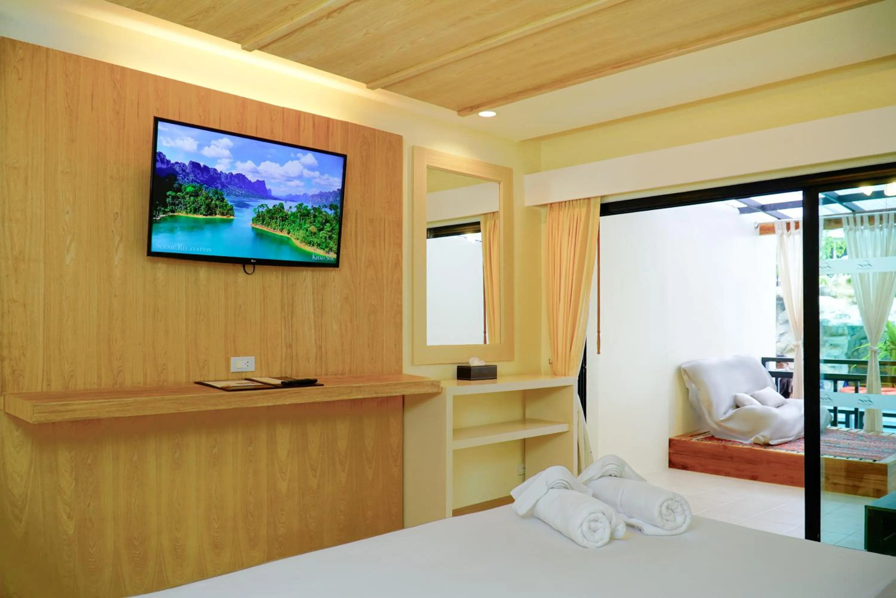 TV and multimedia, Bed in Phuvaree Resort