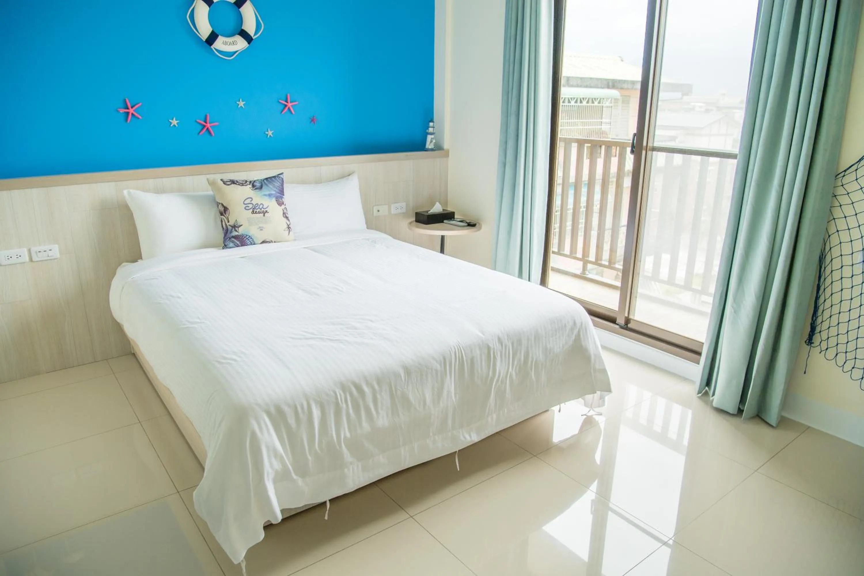 Photo of the whole room, Bed in Mysig