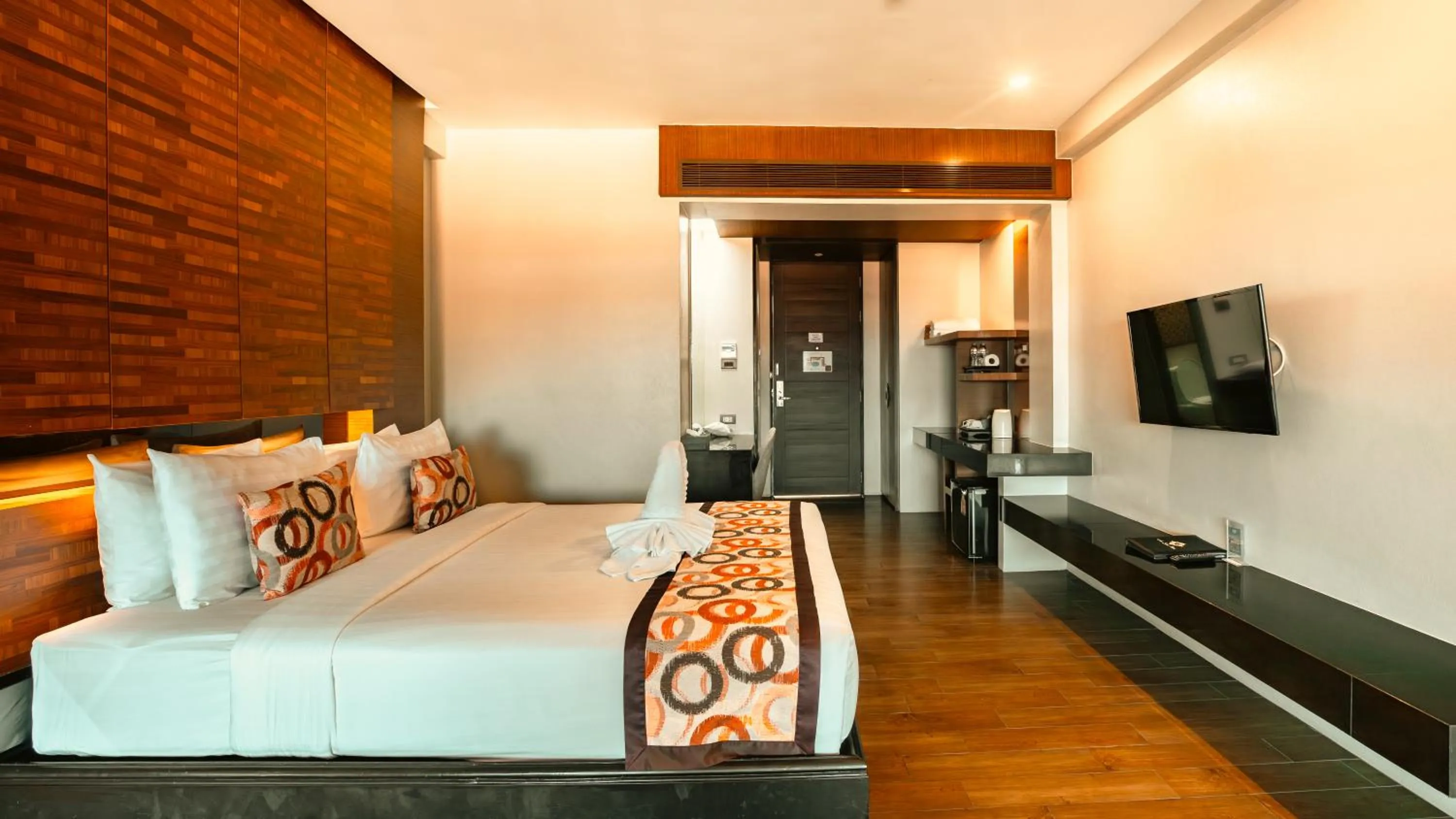 Bed in Am Samui Palace