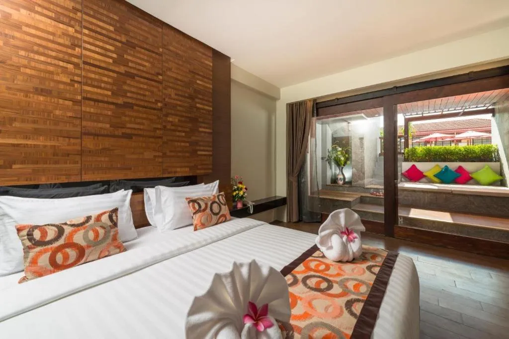 Bed in Am Samui Palace