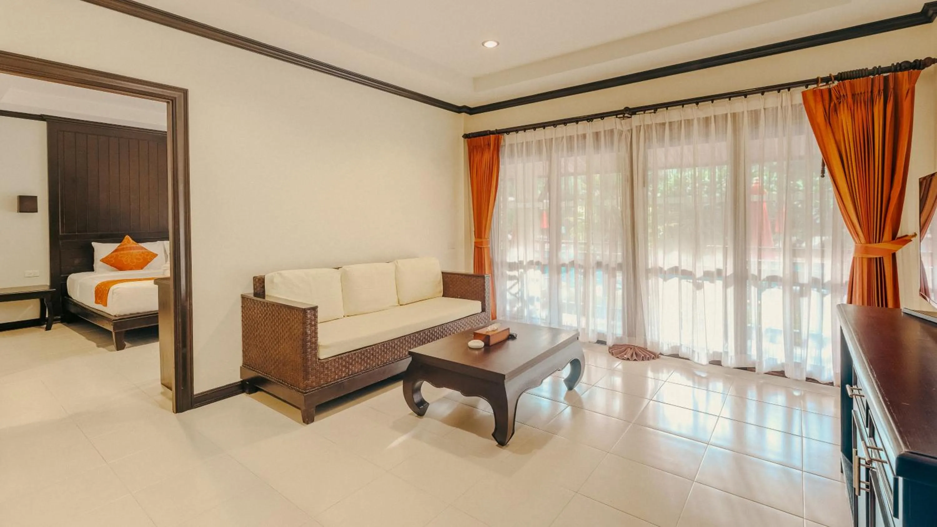 Living room, Bed in Am Samui Palace