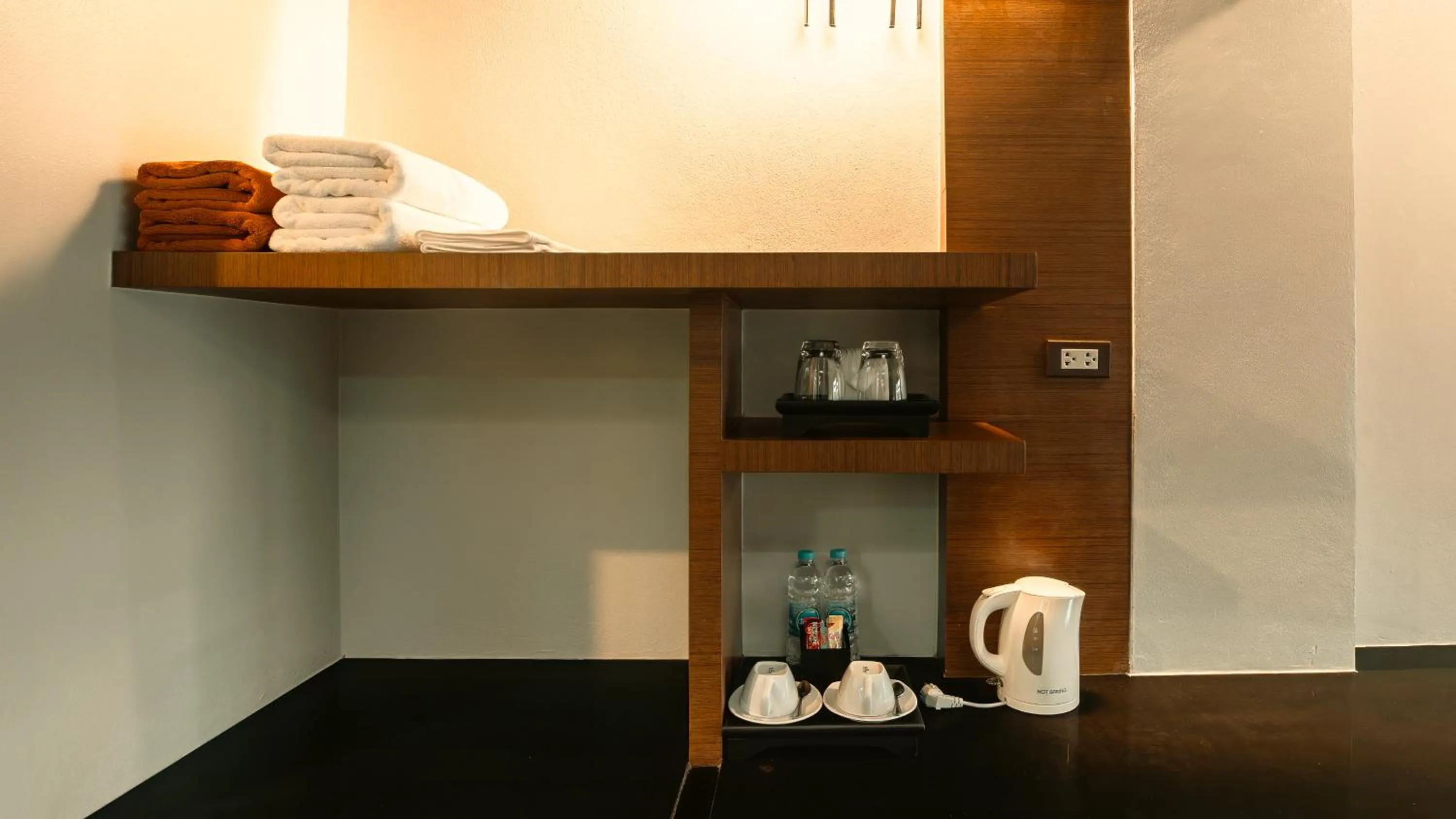 Coffee/tea facilities in Am Samui Palace