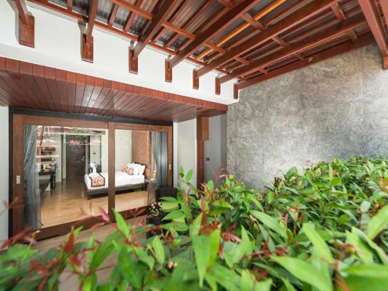 Garden view in Am Samui Palace