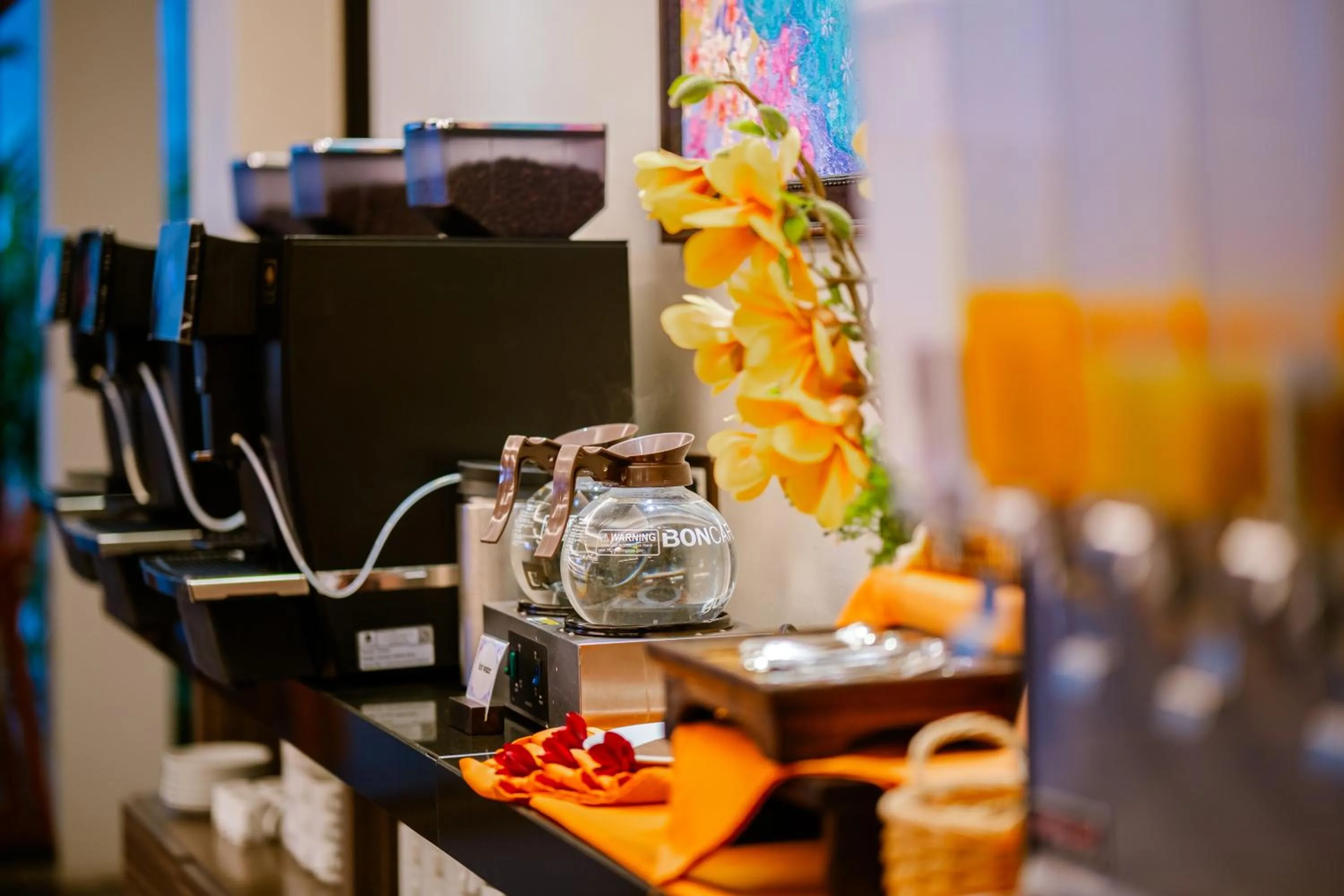 Restaurant/places to eat in Am Samui Palace