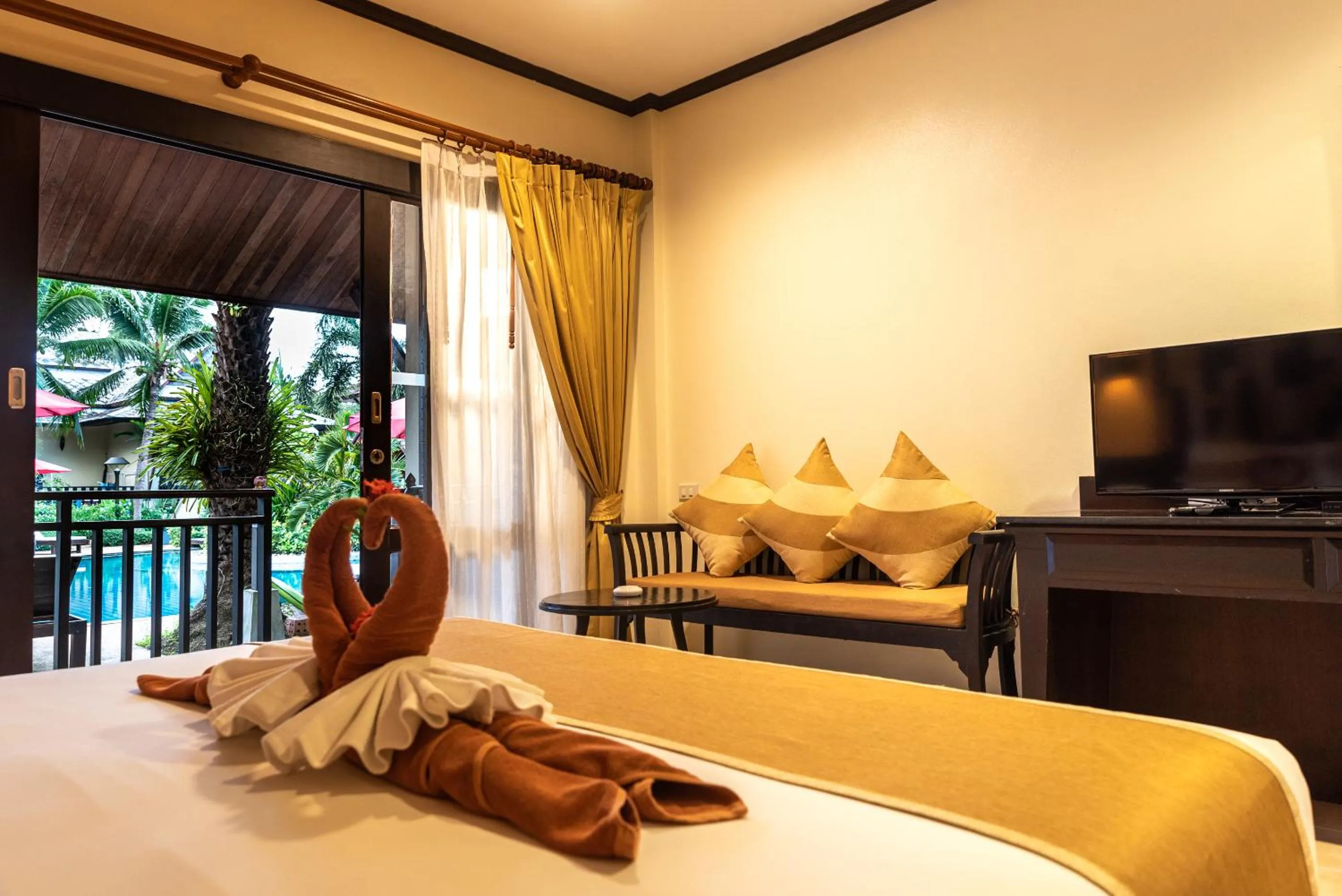 Bedroom, Bed in Am Samui Palace