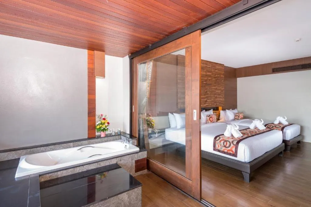 Bed in Am Samui Palace