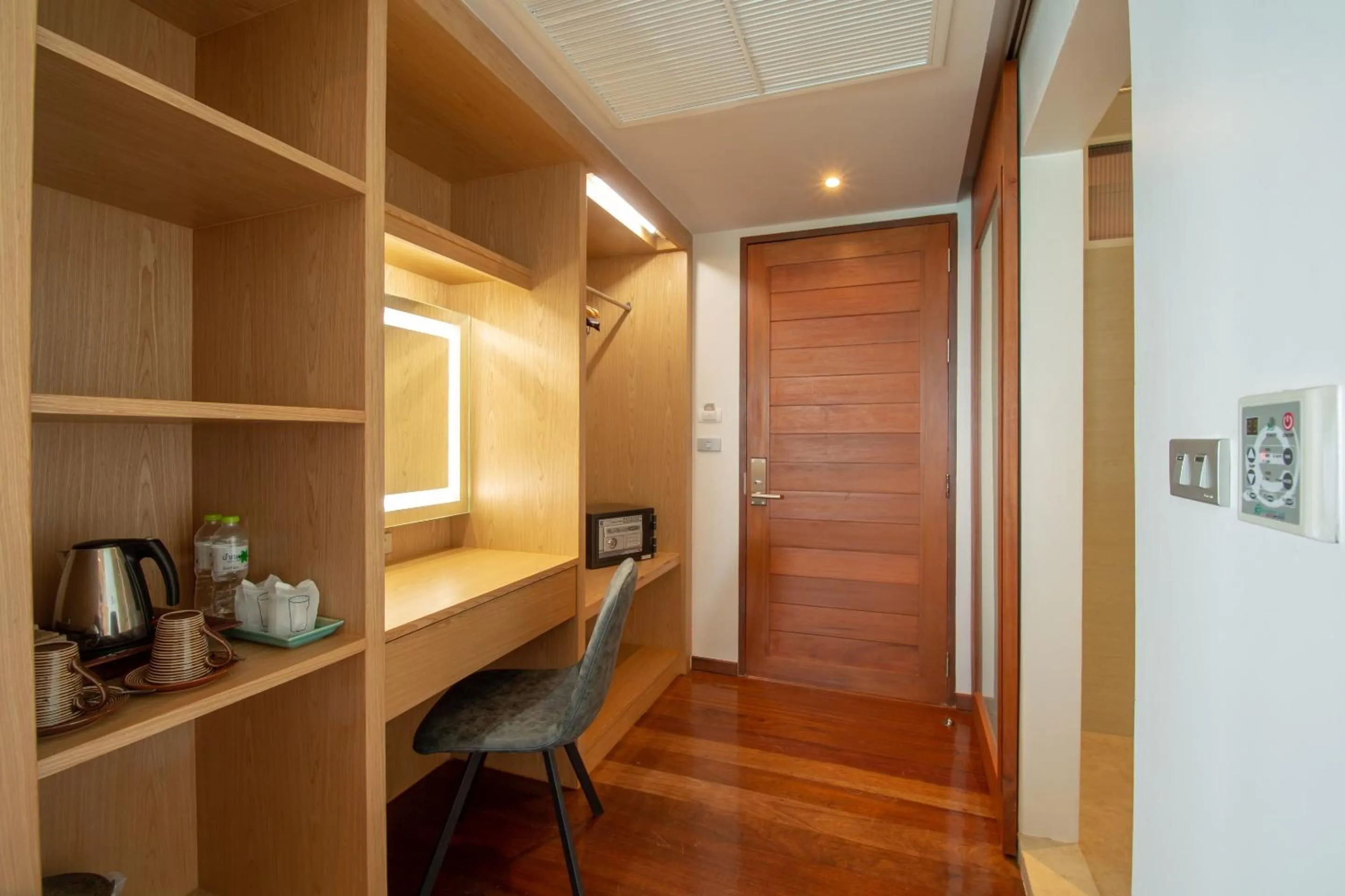 Seating area in Coral Cliff Beach Resort Samui - SHA Plus