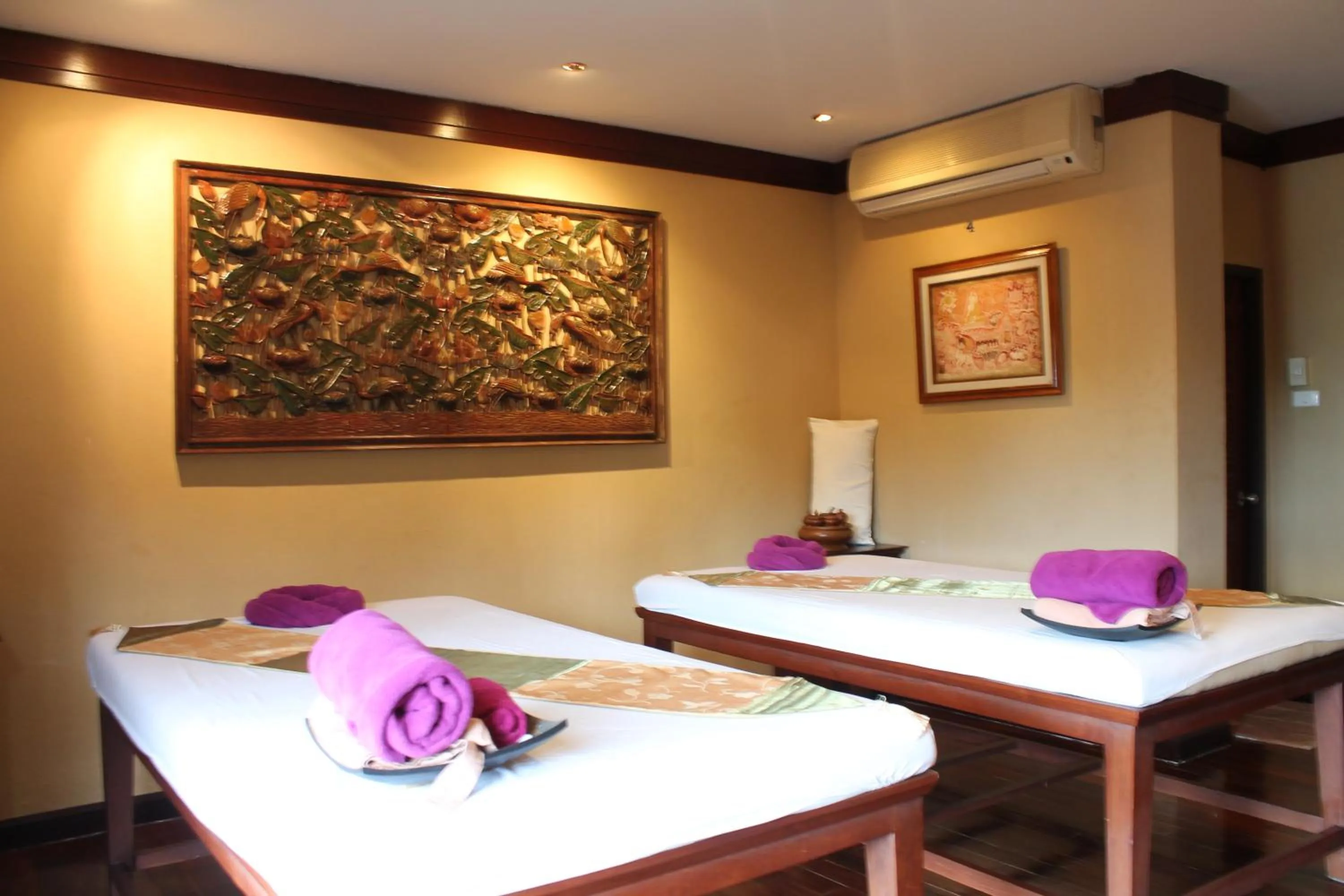 Spa and wellness centre/facilities in Coral Cliff Beach Resort Samui - SHA Plus