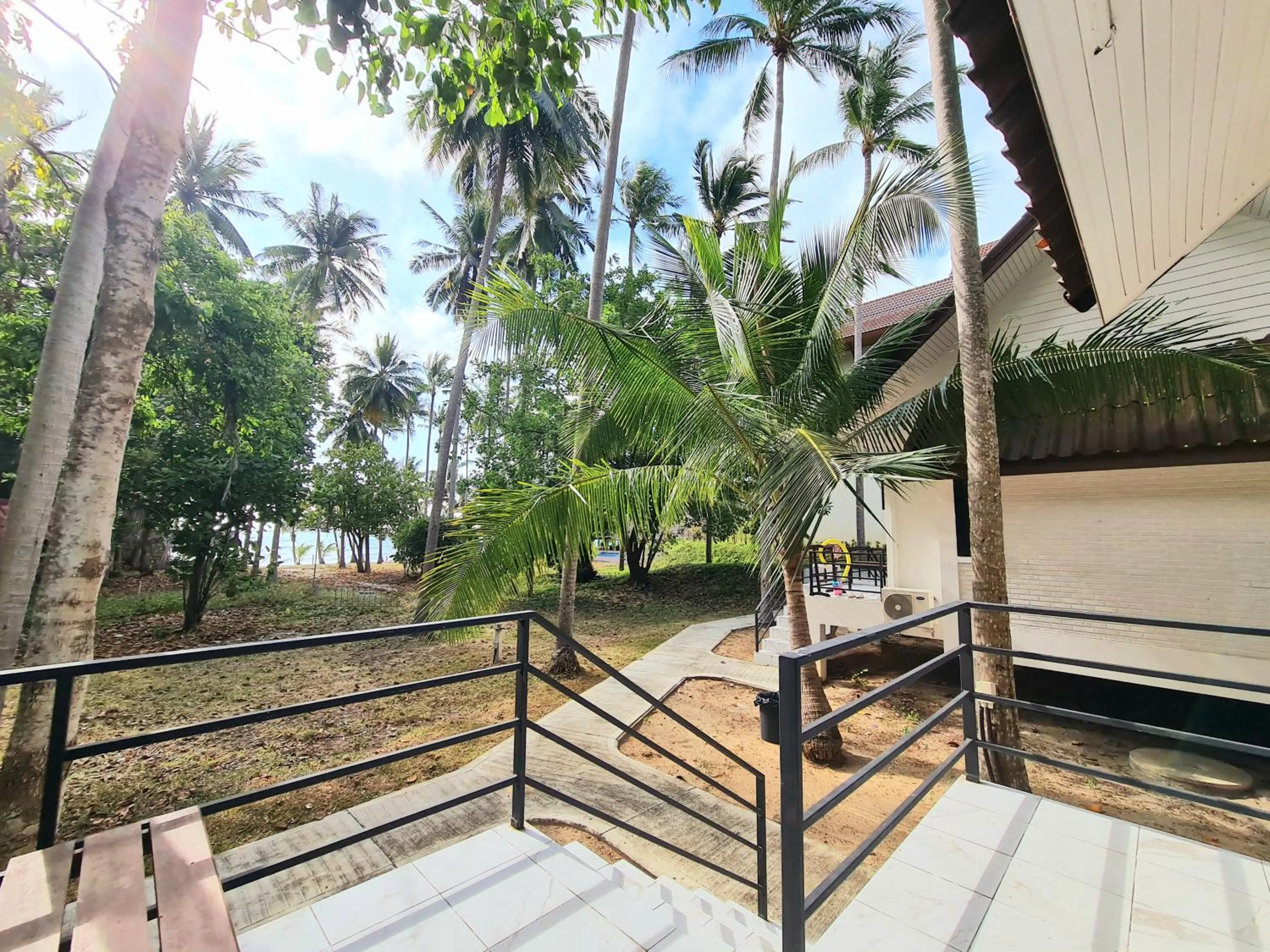 ASTROCOCO beach resort by Coconut Beach