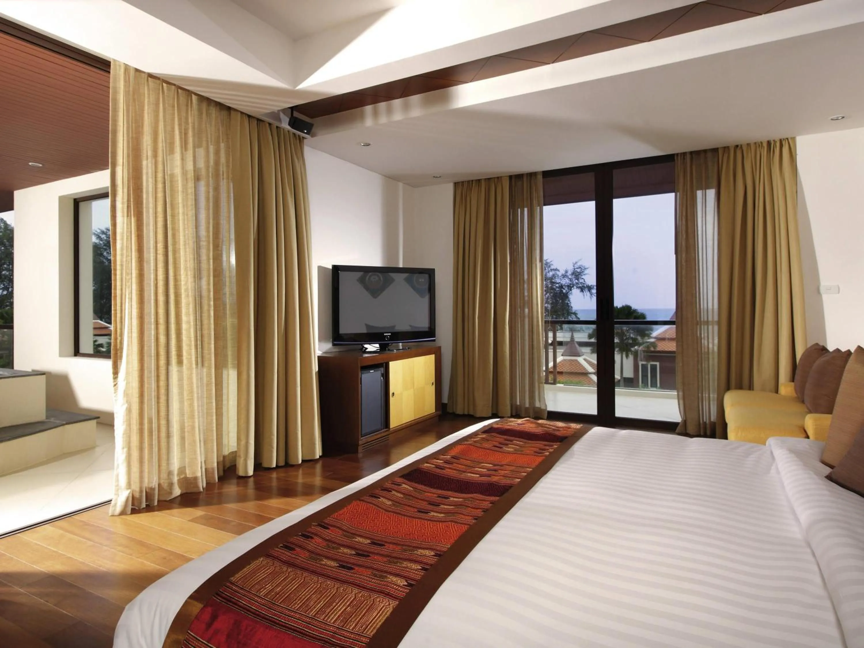 Bedroom, Bed in Mövenpick Resort Bangtao Beach Phuket