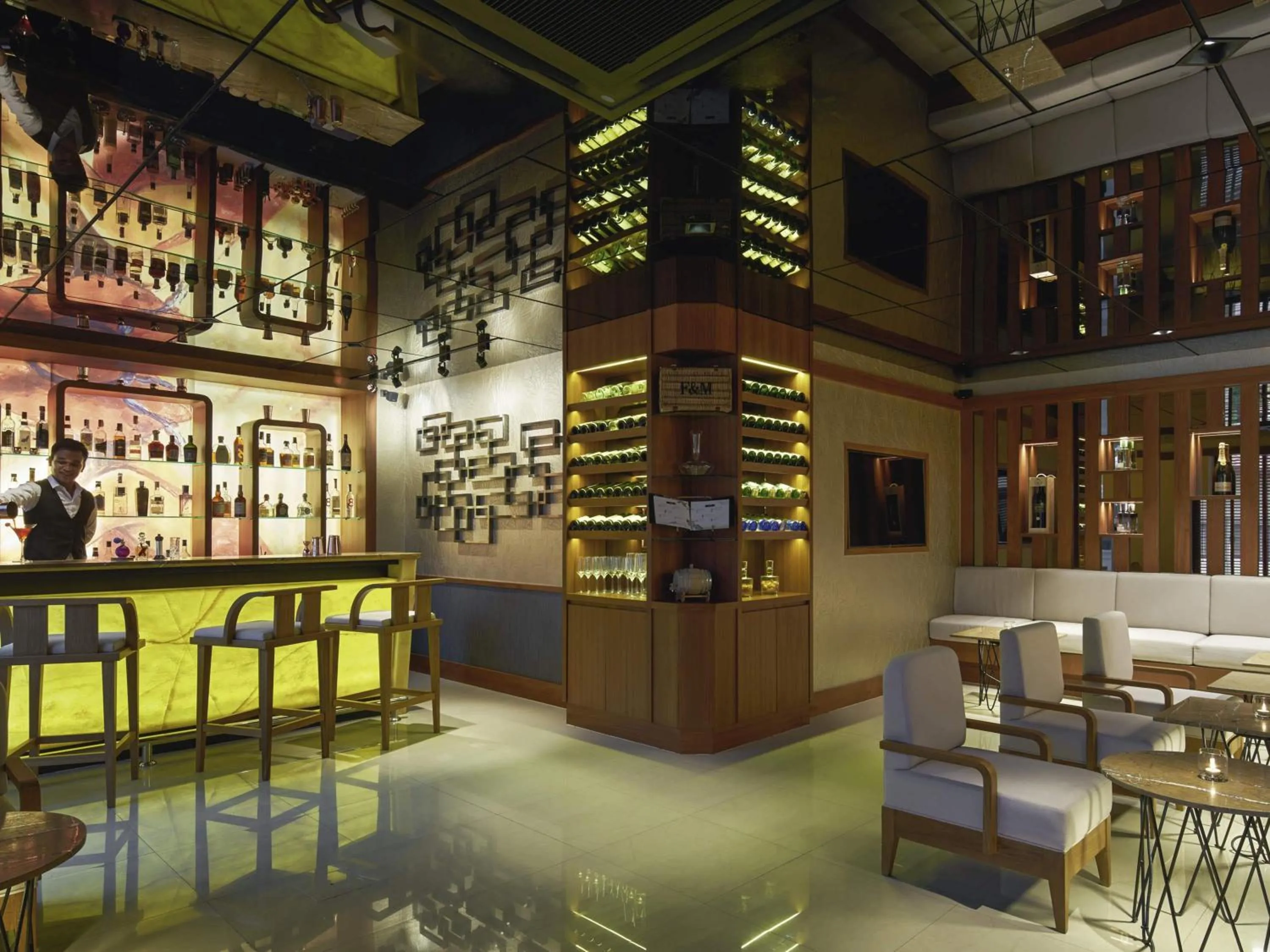 Lounge or bar in Mövenpick Resort Bangtao Beach Phuket