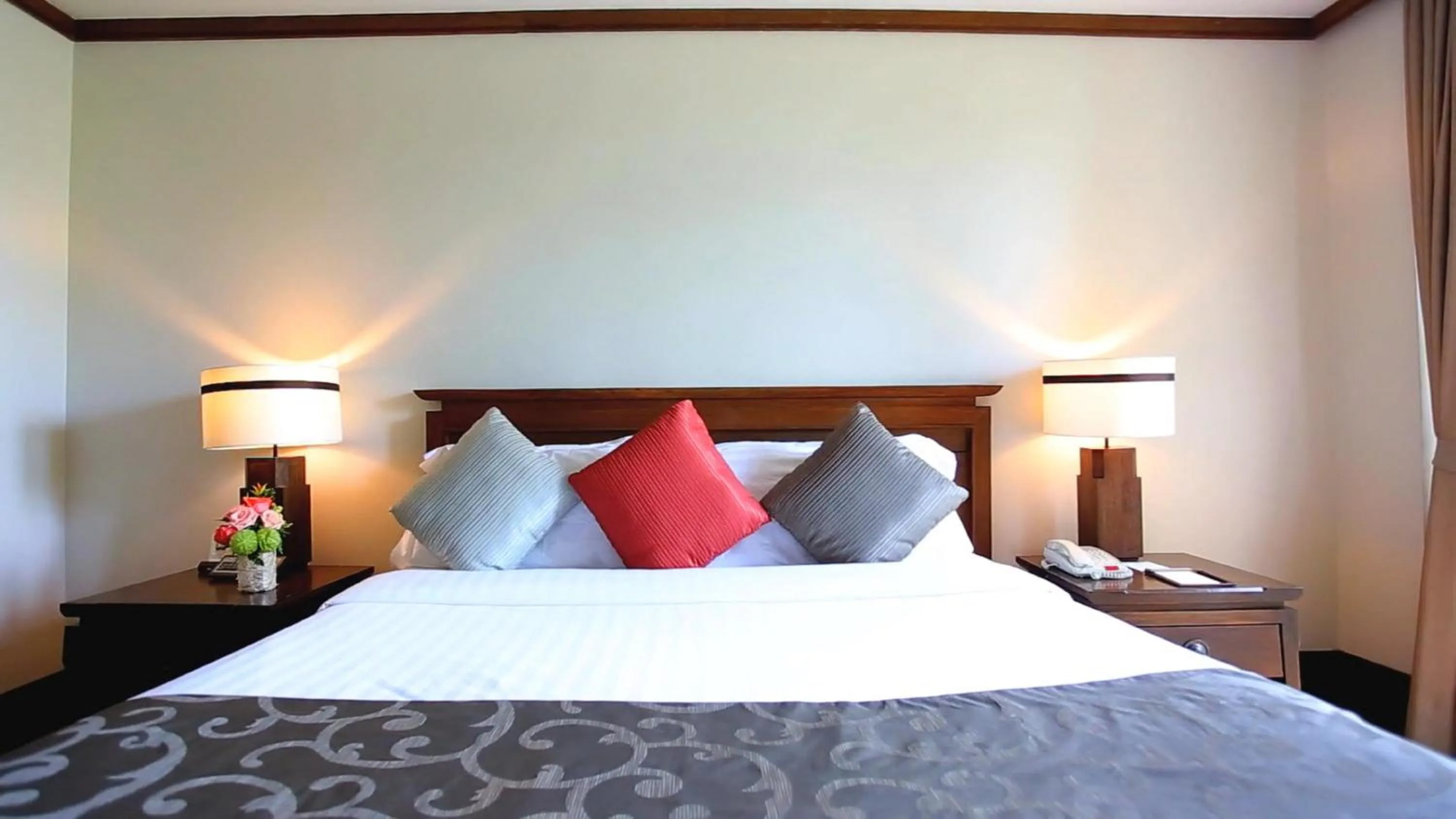 Bedroom, Bed in Nora Buri Resort & Spa - SHA Extra Plus