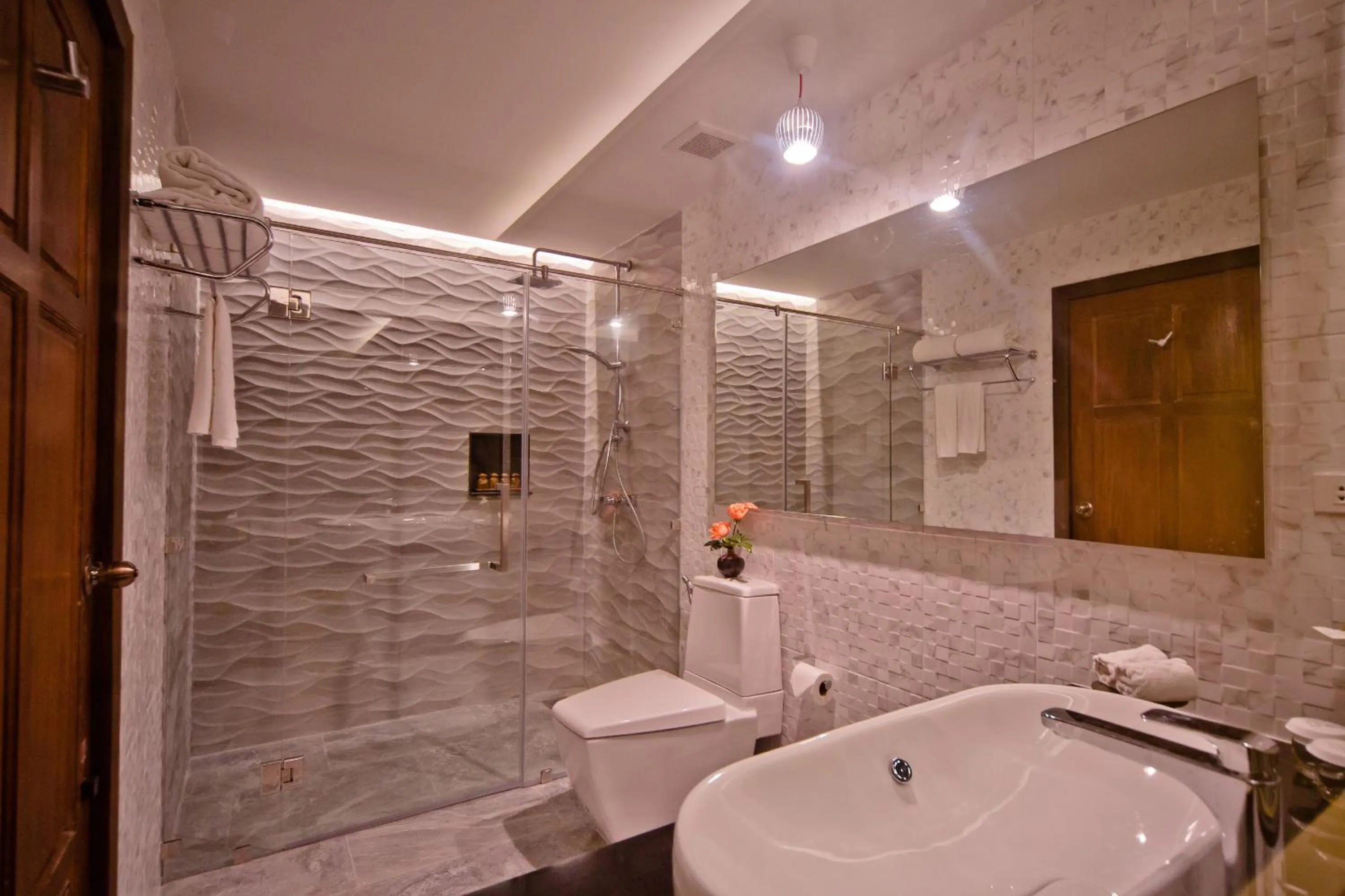 Bathroom in Nora Beach Resort & Spa - SHA Extra Plus