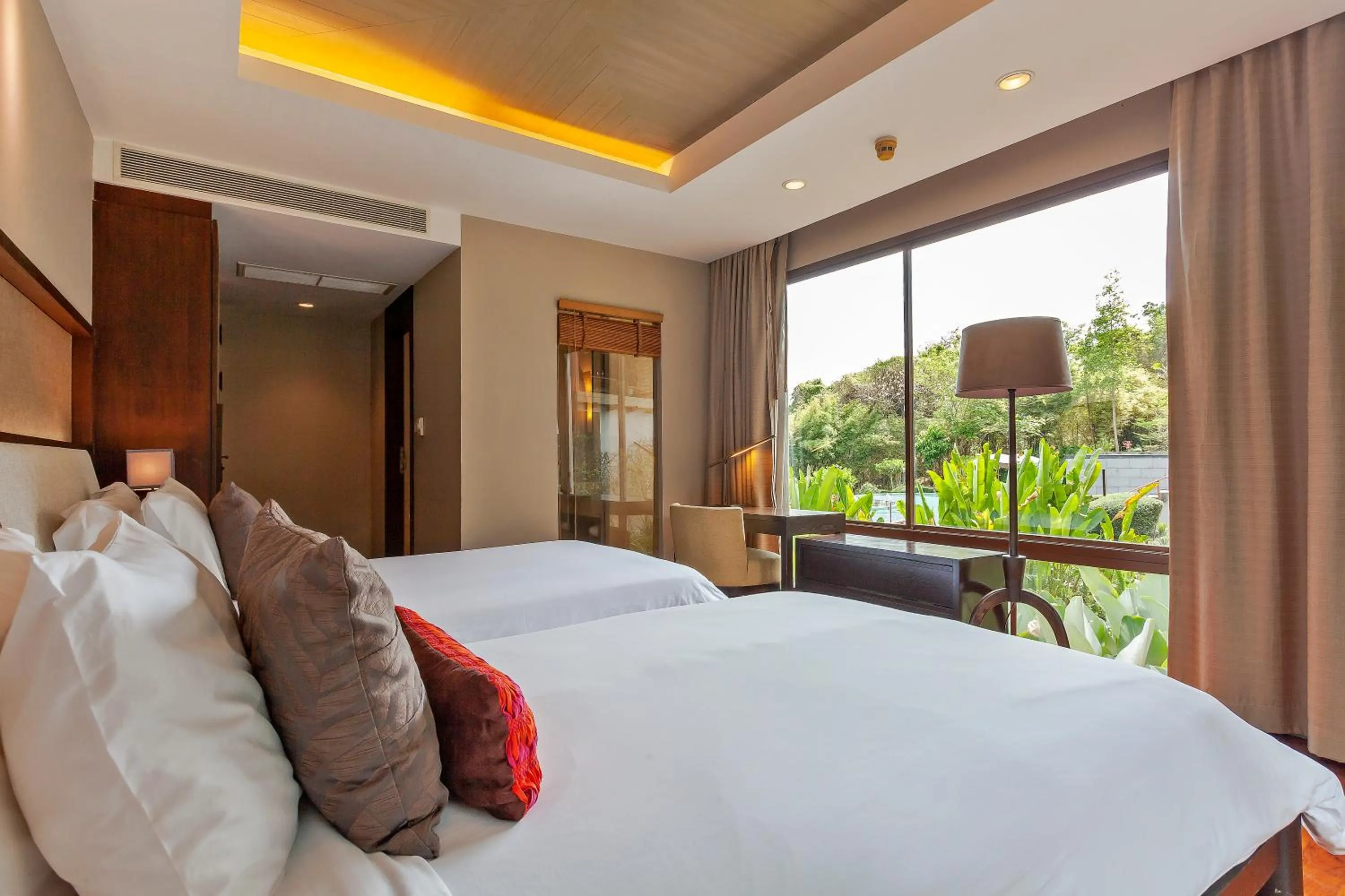Bed in ShaSa Resort - Luxury Beachfront Suites