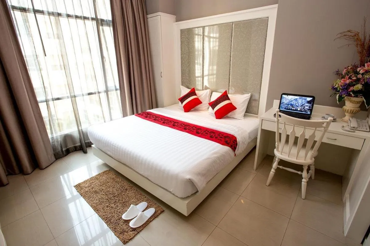 Bed in Hope Land Hotel 46/1