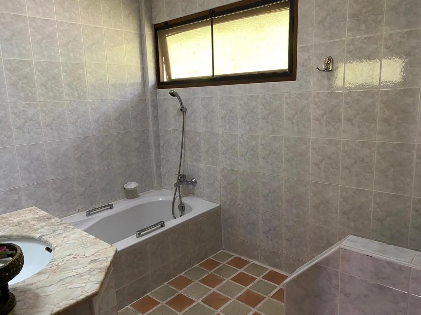 Shower in The Aiyapura Koh Chang