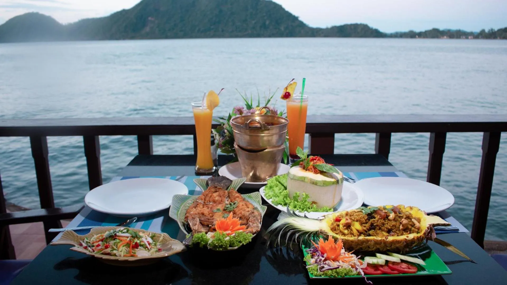 Restaurant/places to eat in The Aiyapura Koh Chang