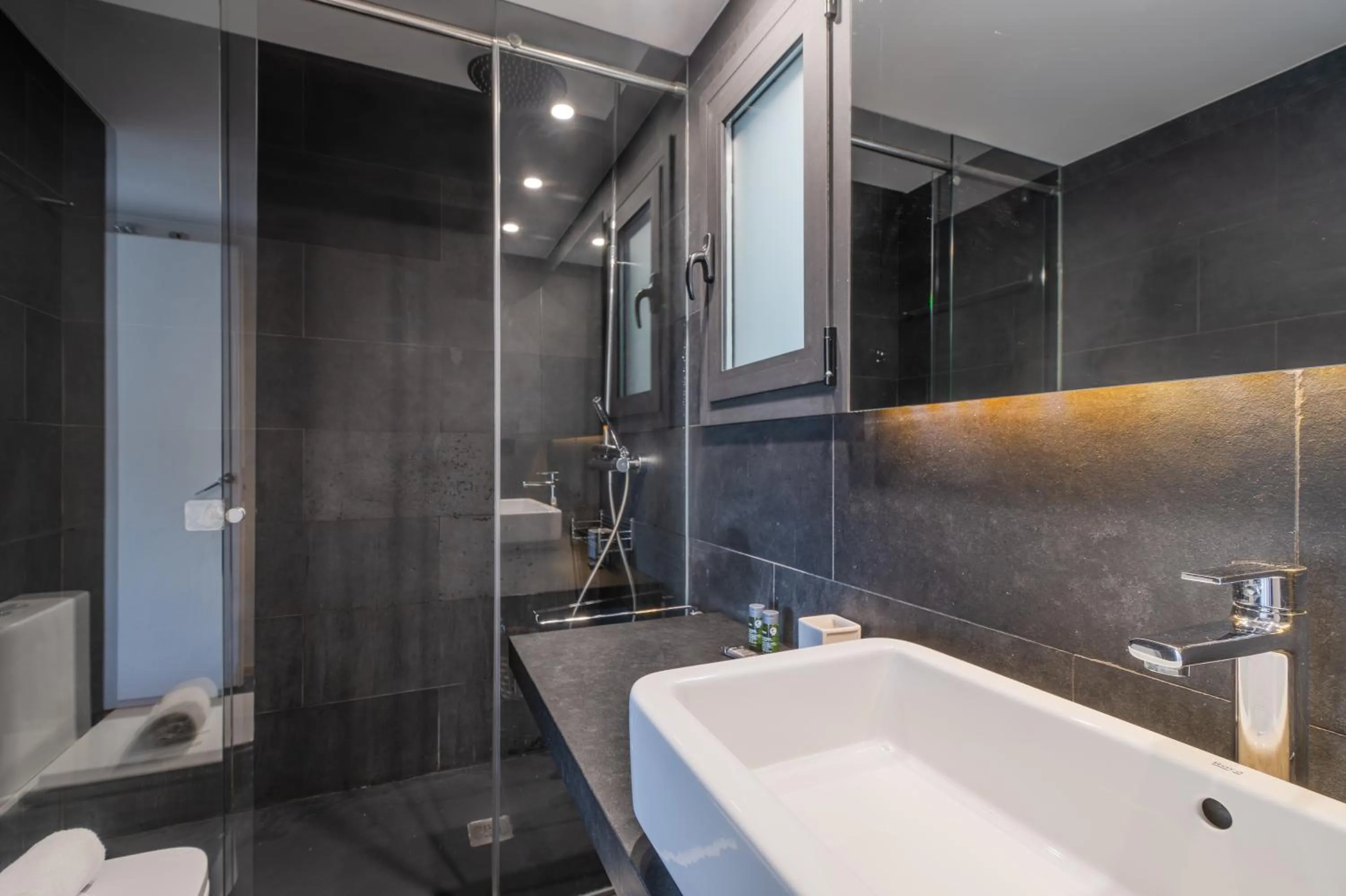 Bathroom in Flateli Canalejas