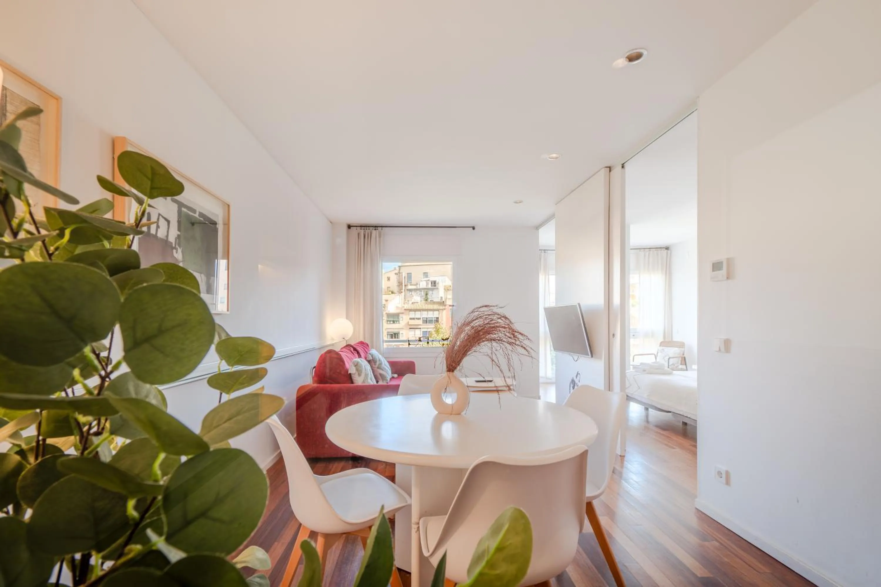 Photo of the whole room in Flateli Canalejas