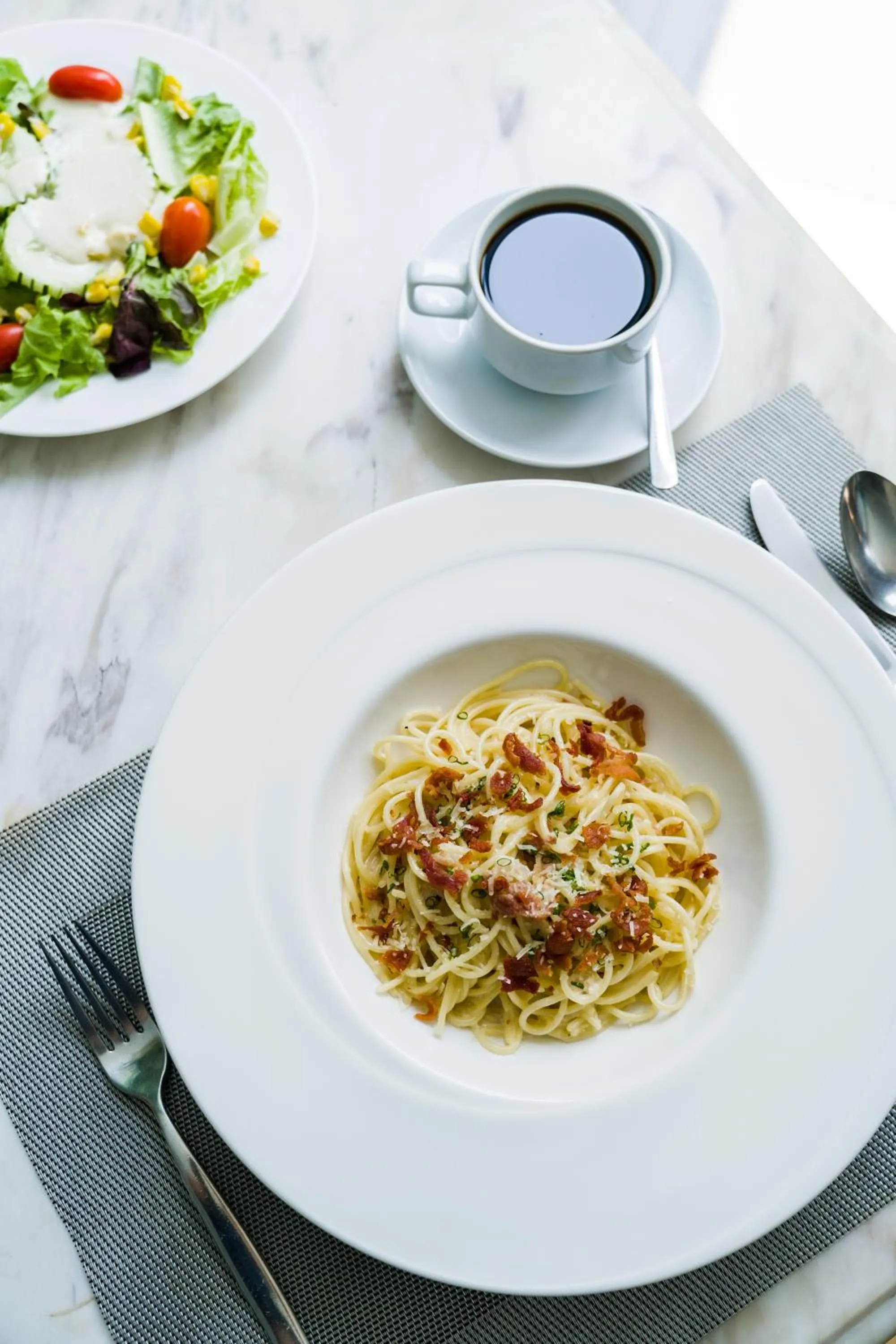 Restaurant/places to eat in La Petite Salil Sukhumvit Thonglor 1