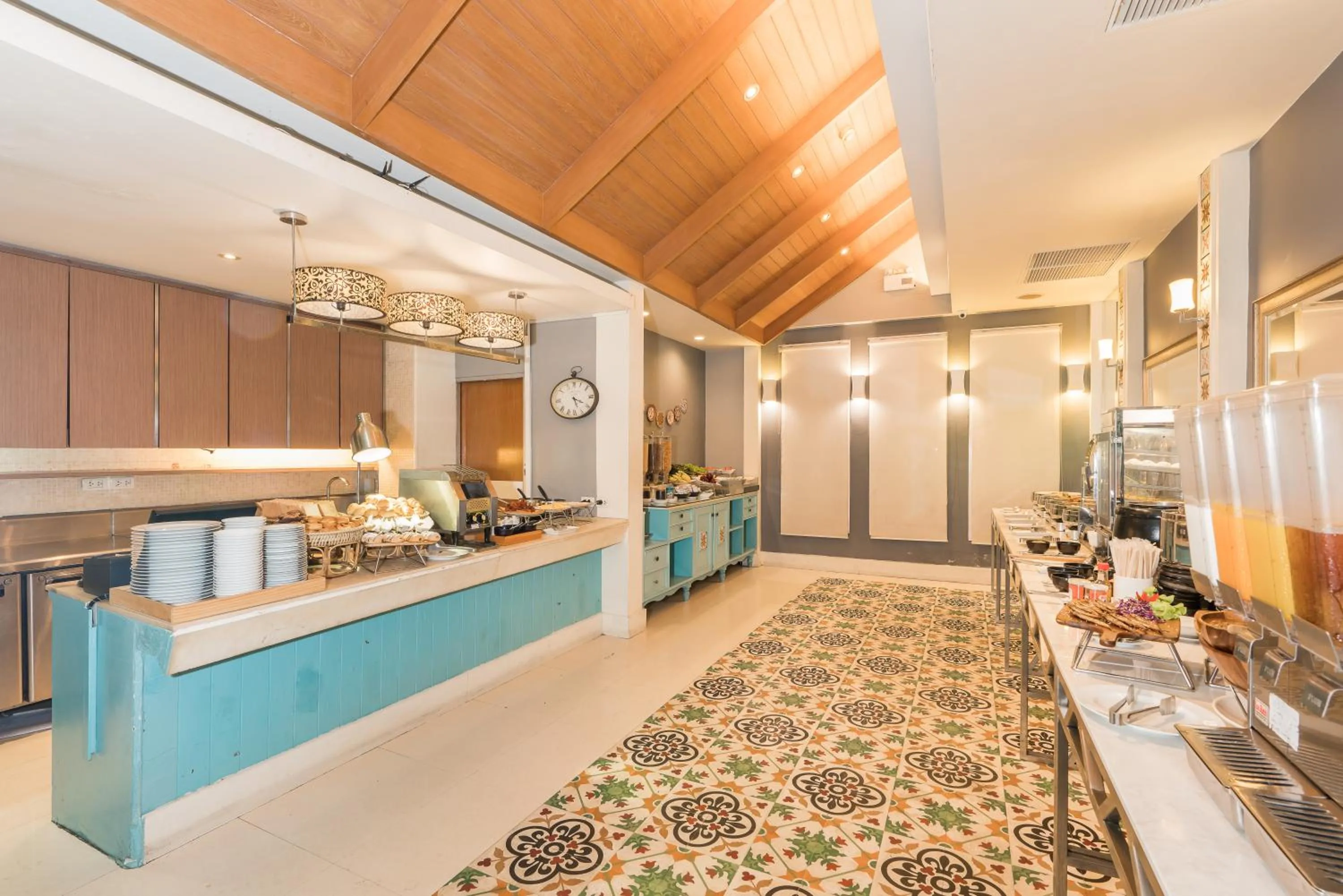 Restaurant/places to eat in La Petite Salil Sukhumvit Thonglor 1