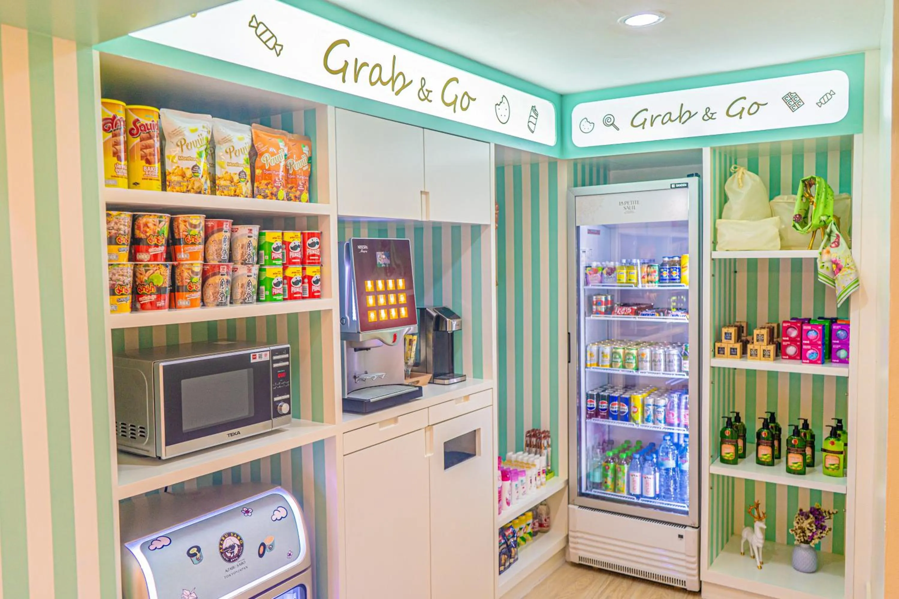 Restaurant/places to eat in La Petite Salil Sukhumvit Thonglor 1