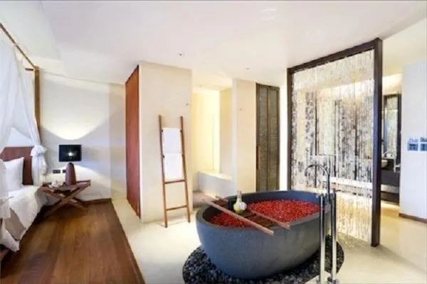 Bed in Hansar Samui Resort & Spa - SHA Extra Plus