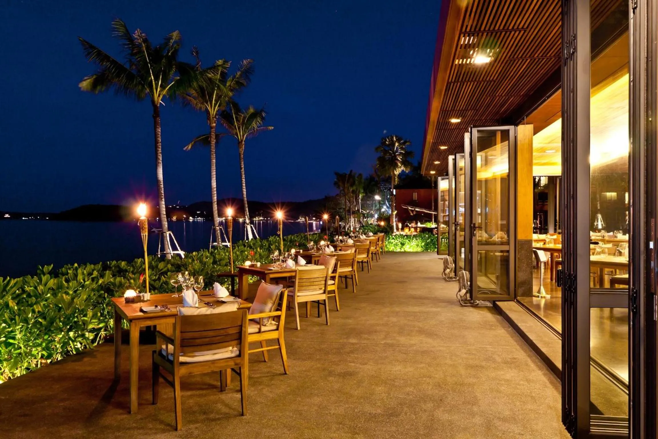 Restaurant/places to eat in Hansar Samui Resort & Spa - SHA Extra Plus