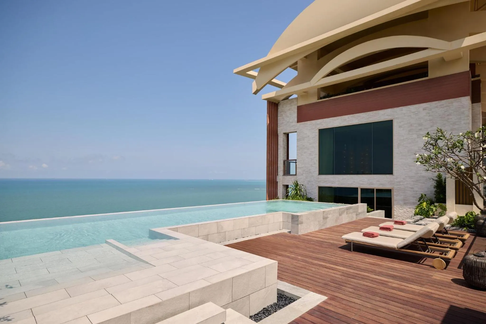 Photo of the whole room in Centara Grand Mirage Beach Resort Pattaya