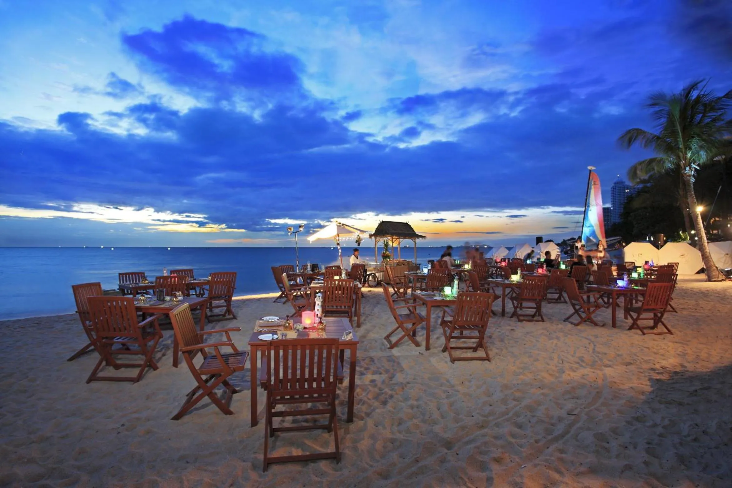 Restaurant/places to eat in Centara Grand Mirage Beach Resort Pattaya