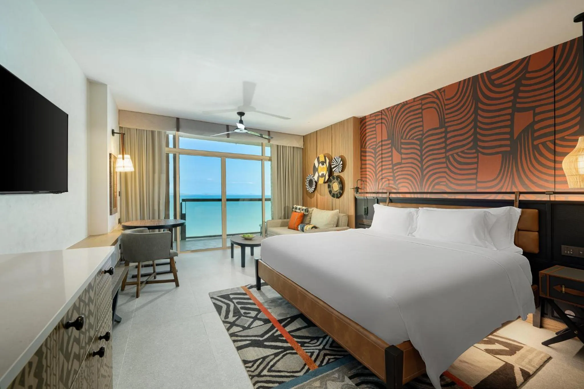 Photo of the whole room, Bed in Centara Grand Mirage Beach Resort Pattaya