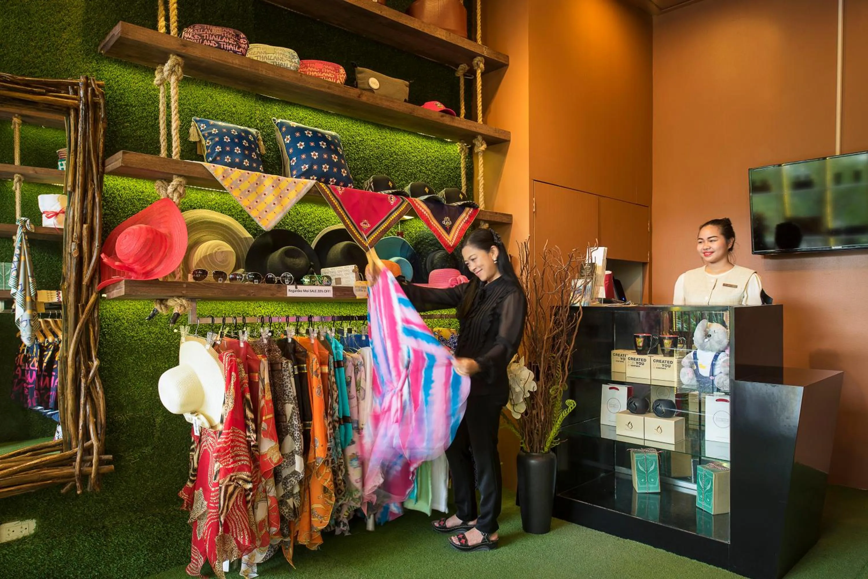 Shopping Area in Centara Grand Mirage Beach Resort Pattaya